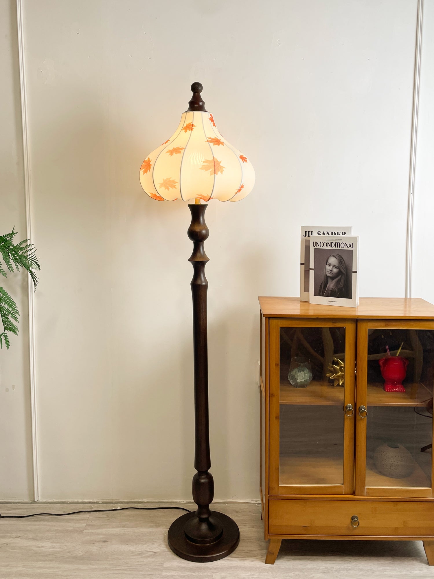 Maple Pear Floor Lamp - Blowlighting