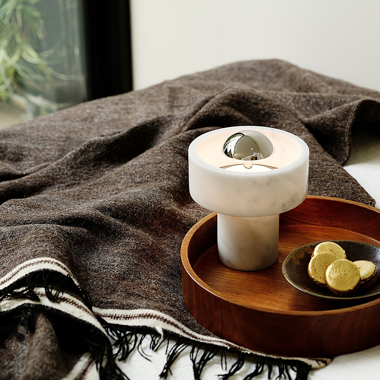 Marble Aura Table Lamp - Blowlighting