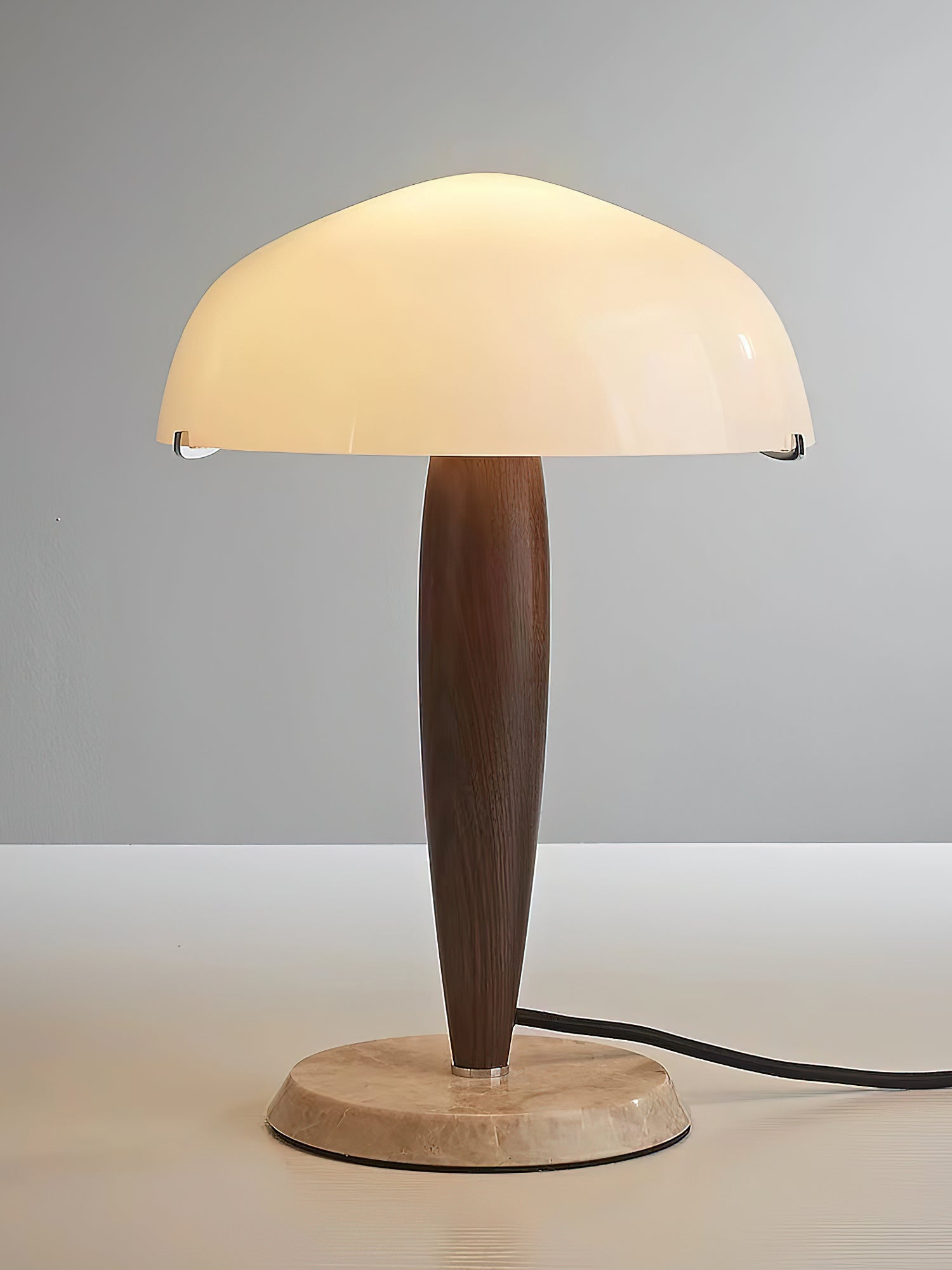 Jackson Minimalist Glass Table Lamp - Blowlighting