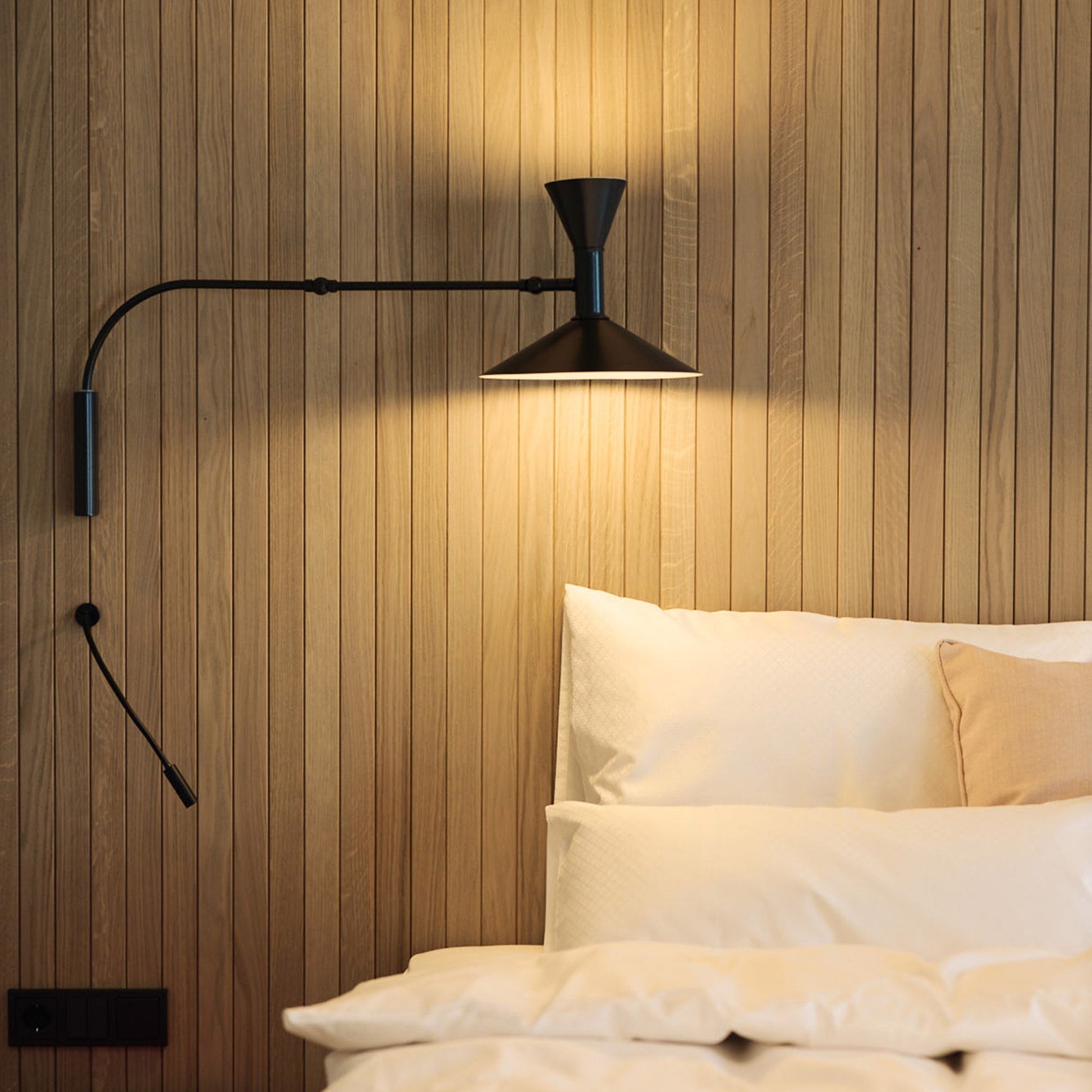 Marseille Plug-in Wall Light - Blowlighting