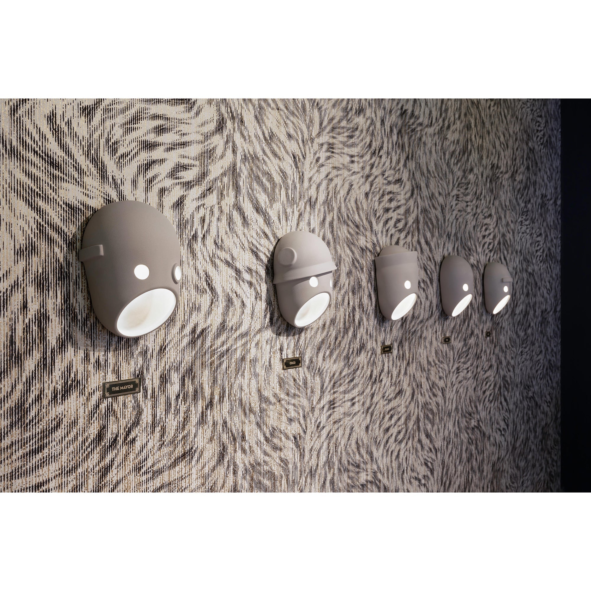 Mask Wall Light - Blowlighting