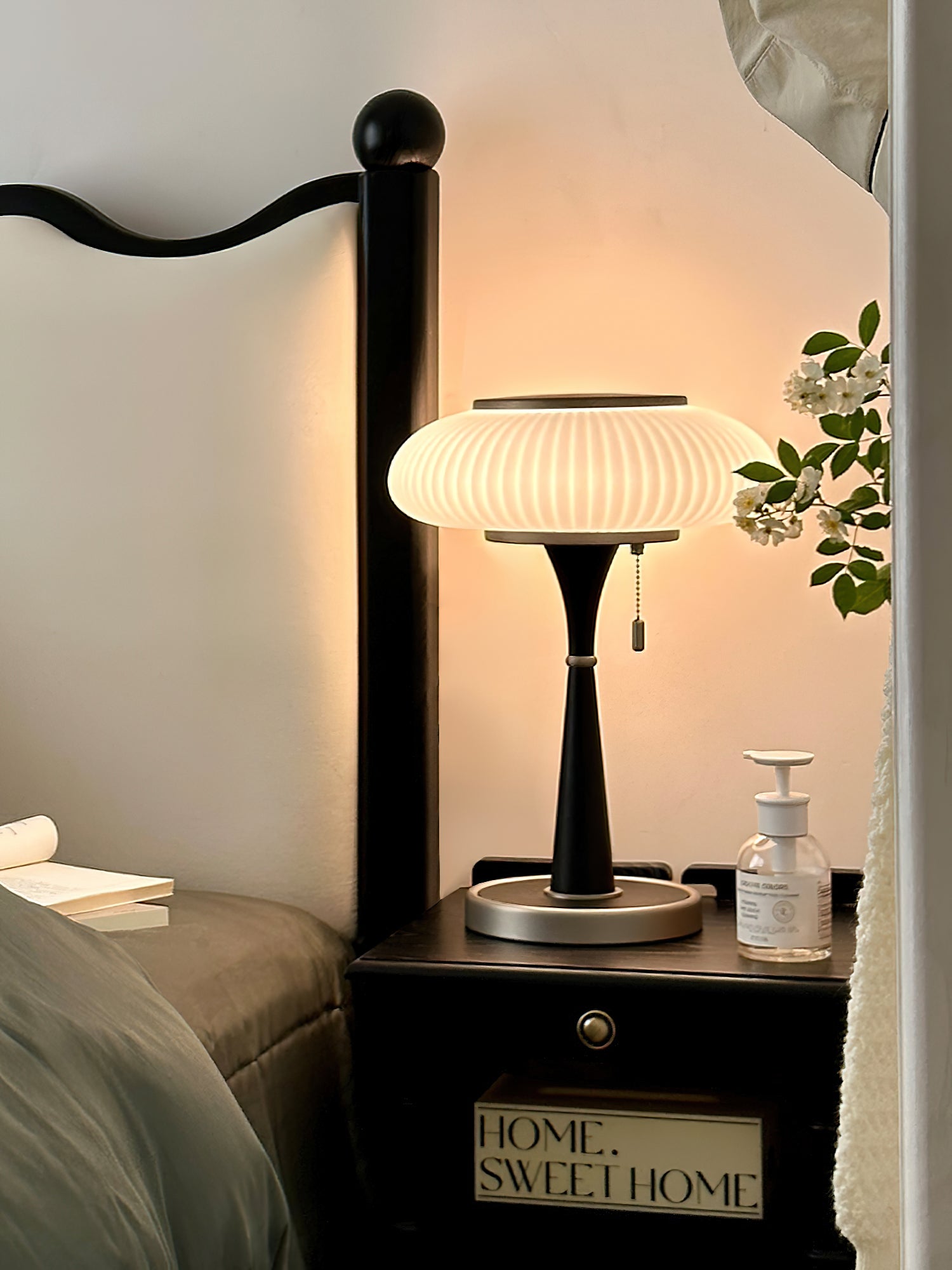 Matsutake Table Lamp - Blowlighting