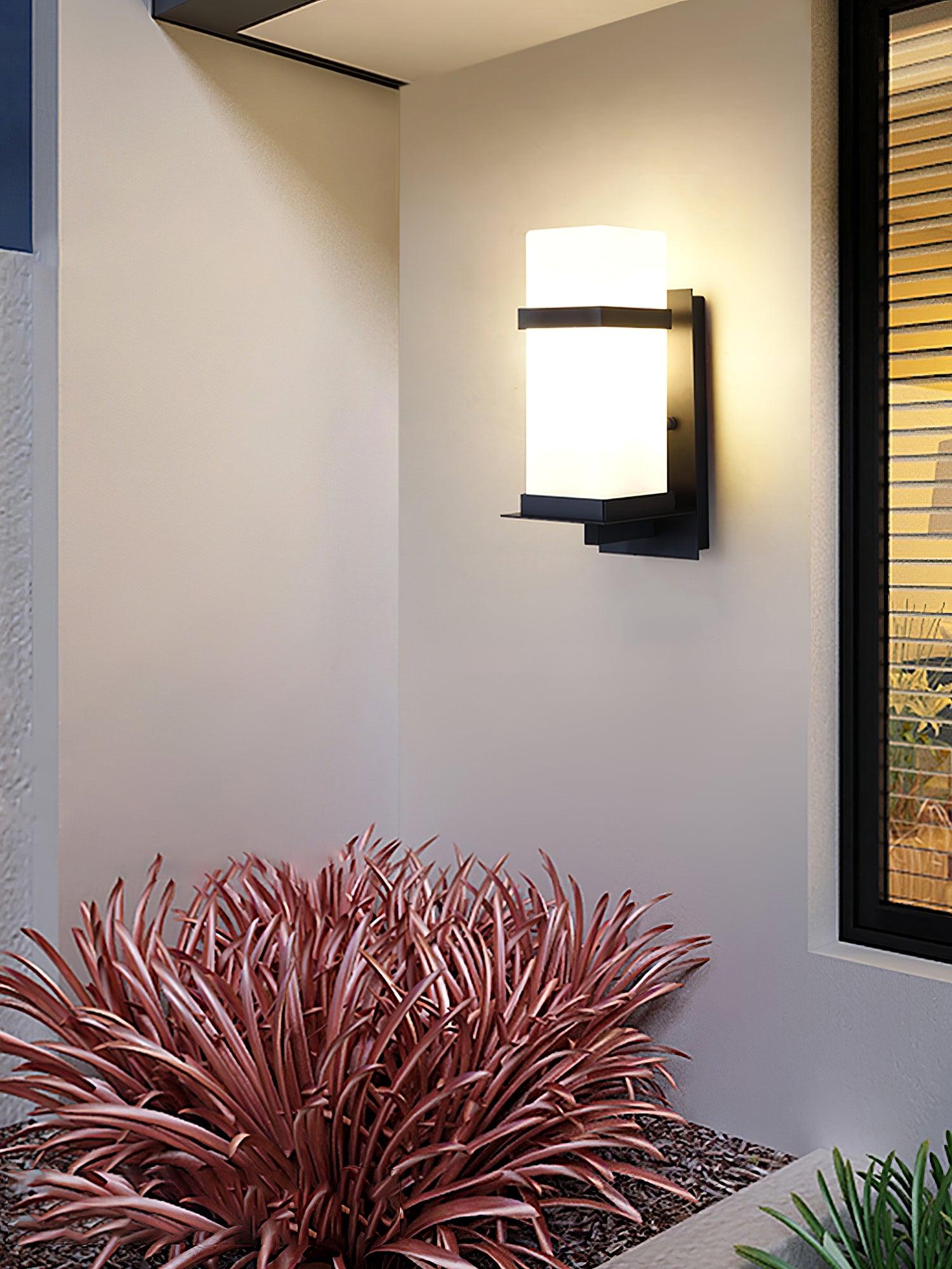 Mcdade Outdoor Wall Light - Blowlighting