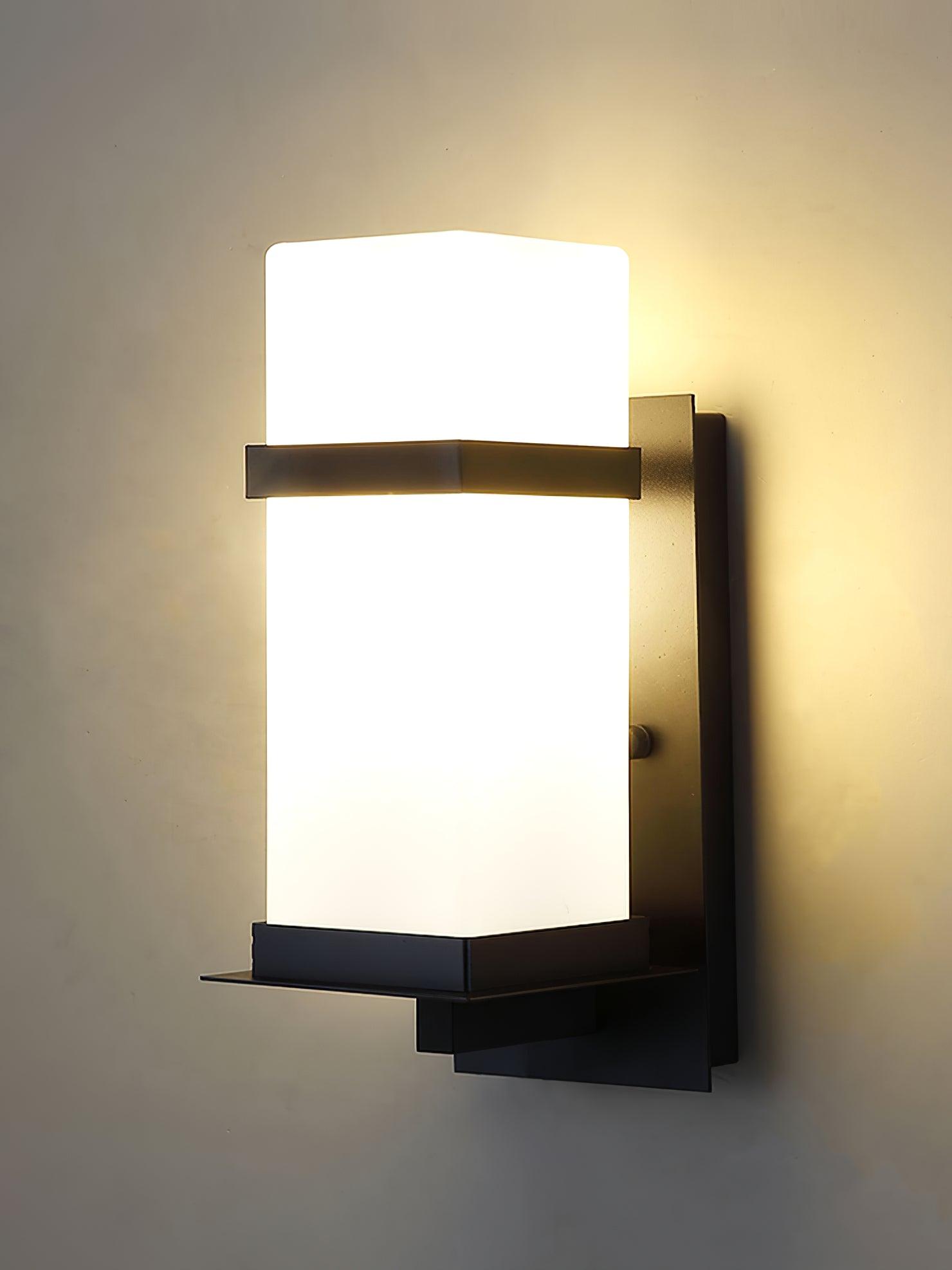 Mcdade Outdoor Wall Light - Blowlighting