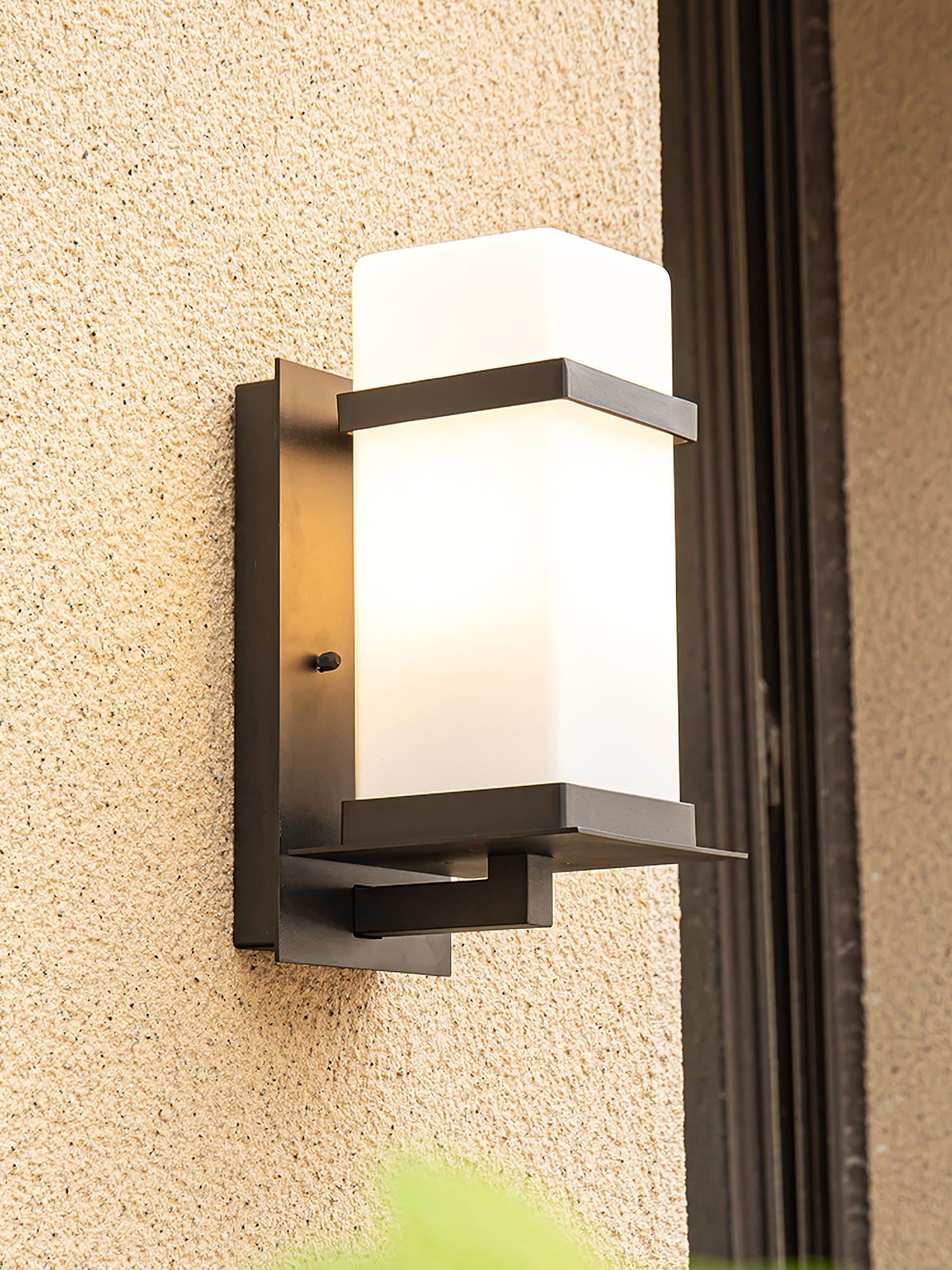 Mcdade Outdoor Wall Light - Blowlighting