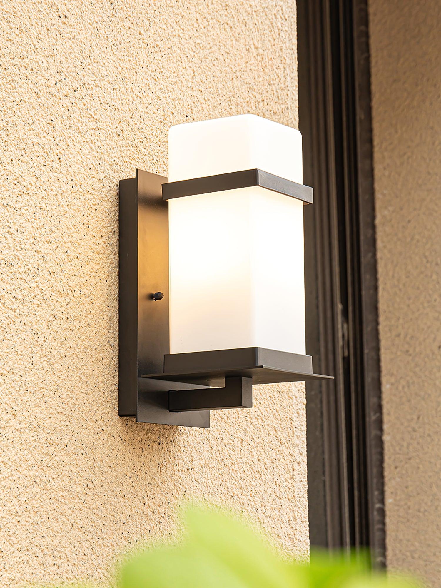 Mcdade Outdoor Wall Light - Blowlighting