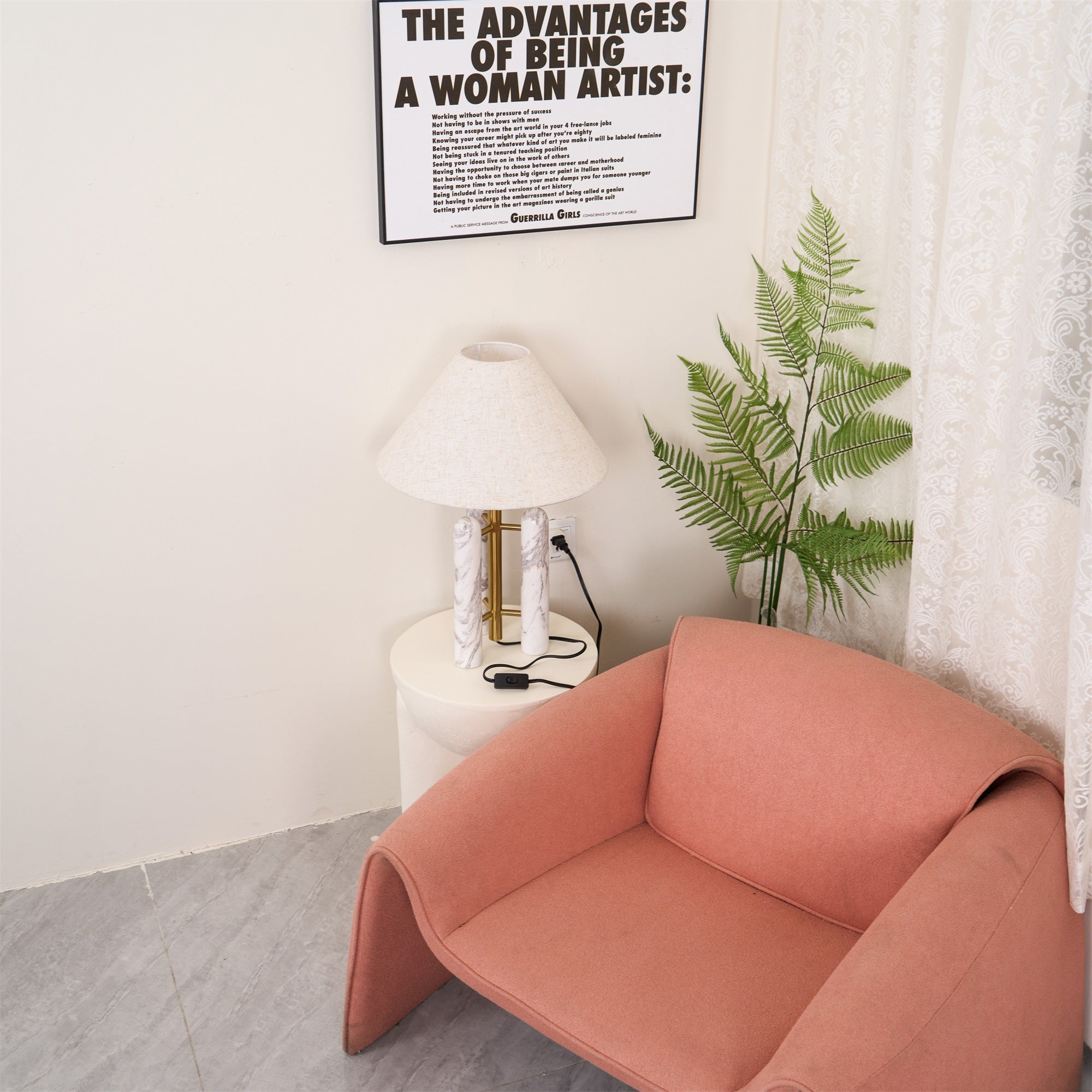 Lloyd Table Lamp - Blowlighting