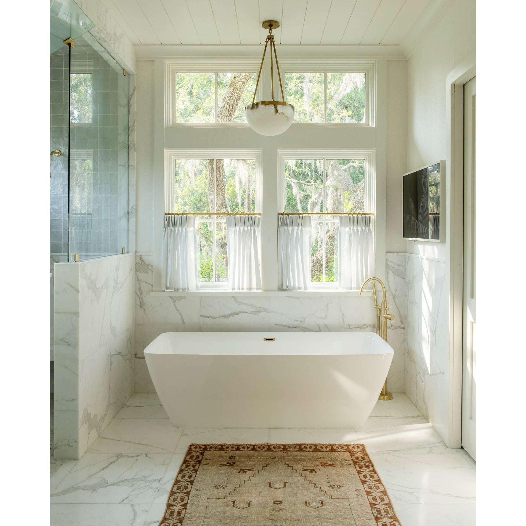 Dione Minimalist Alabaster Pendant Light - Blowlighting