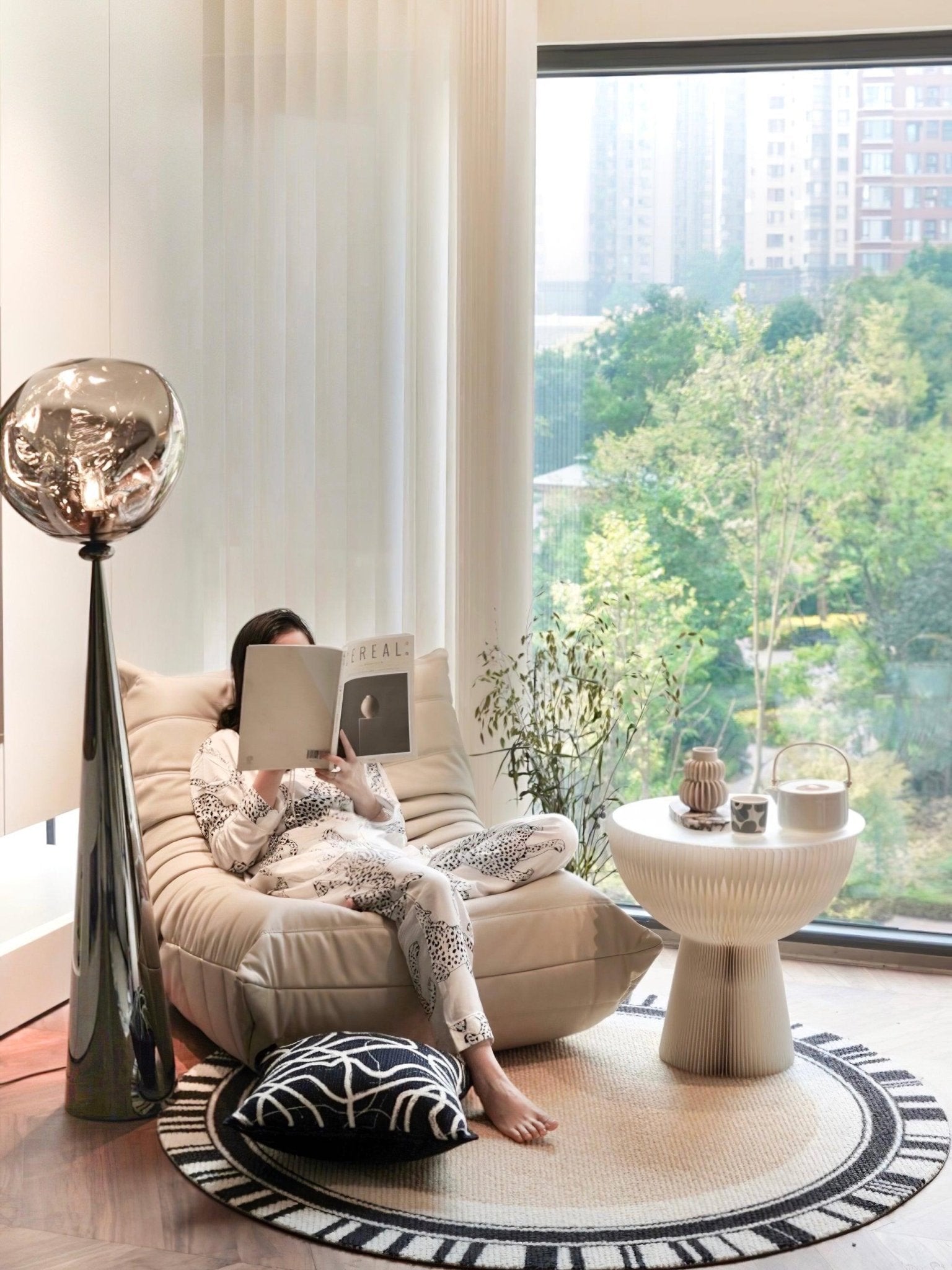 Cone Lava Floor Lamp - Blowlighting