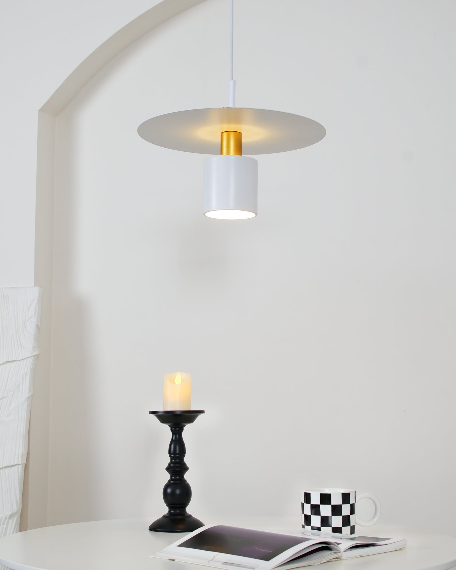 Mercer Halo Pendant Lamp - Blowlighting