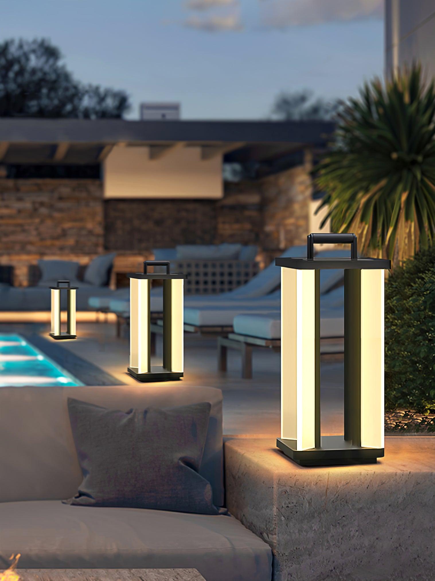 Metroluxe Outdoor Light - Blowlighting