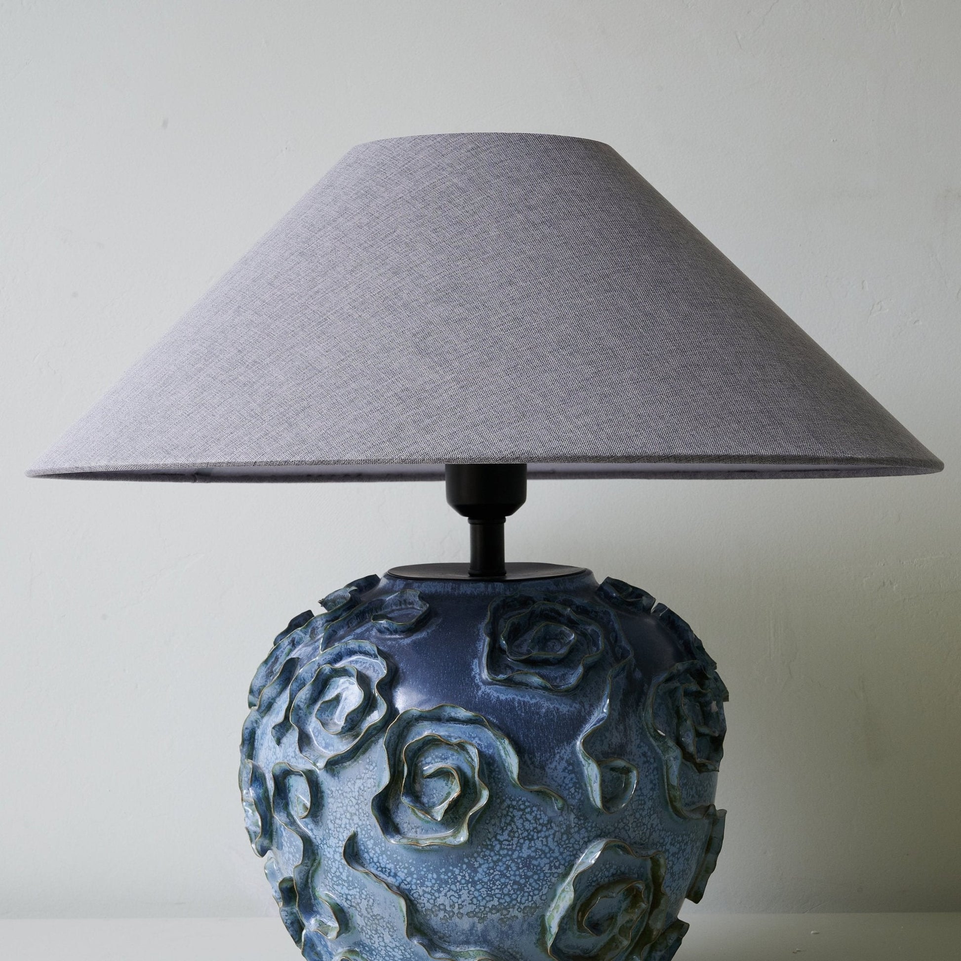 Midnight Rose Table Lamp - Blowlighting