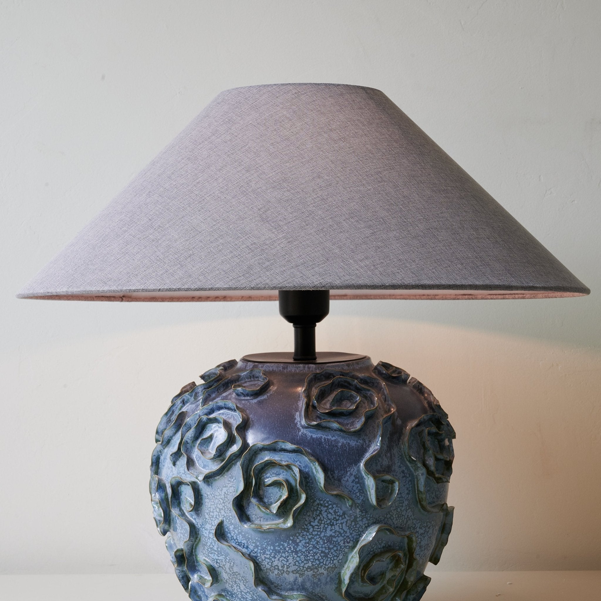 Midnight Rose Table Lamp - Blowlighting