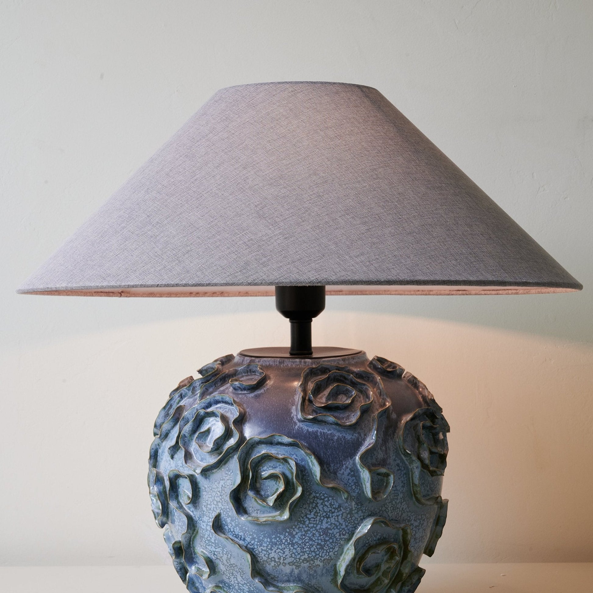 Midnight Rose Table Lamp - Blowlighting