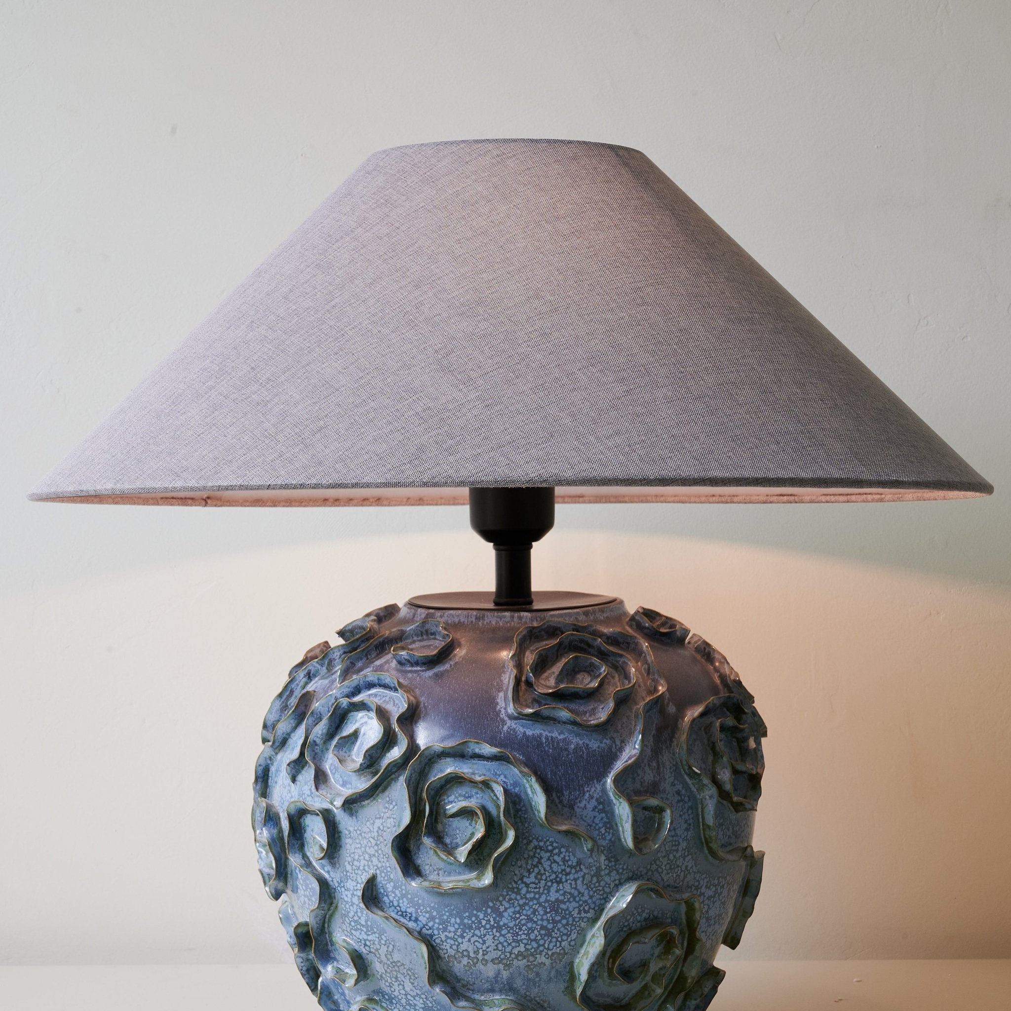 Midnight Rose Table Lamp - Blowlighting
