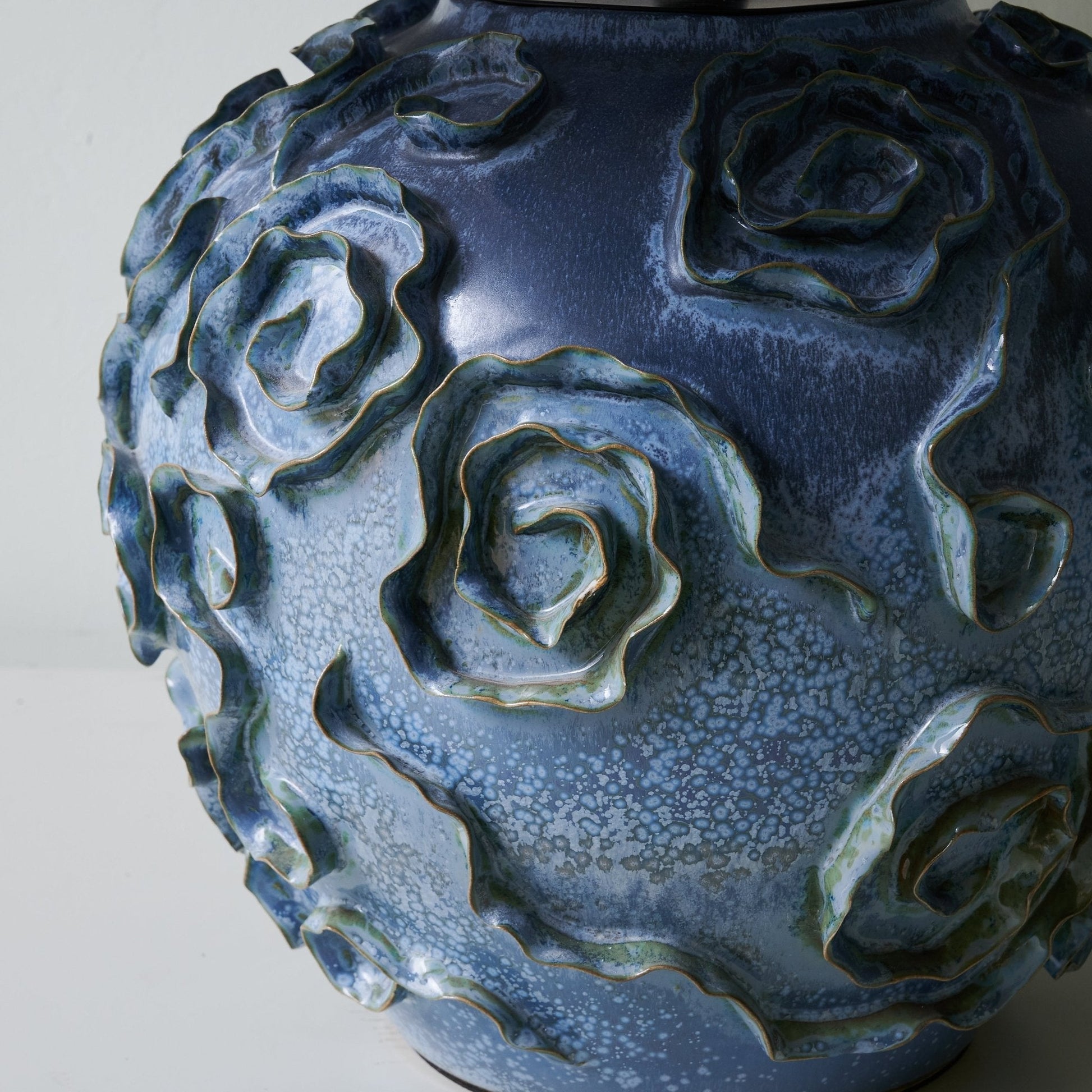 Midnight Rose Table Lamp - Blowlighting