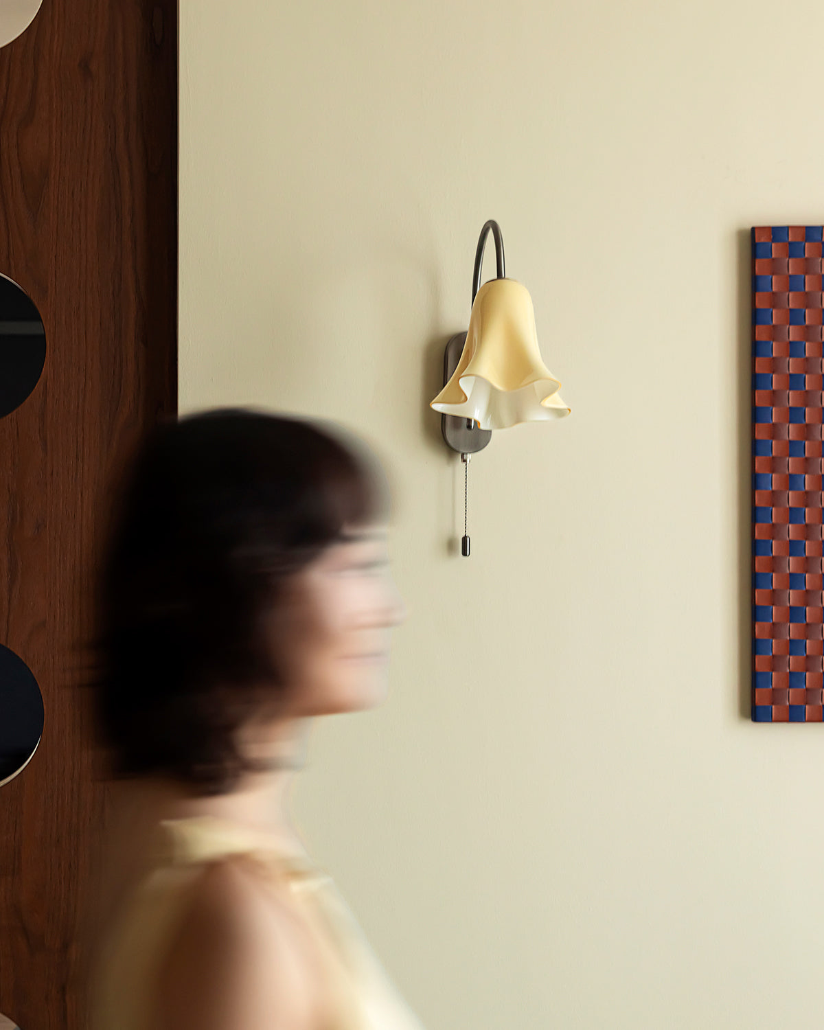 Olyndra Elegant Beige Wall Lamp