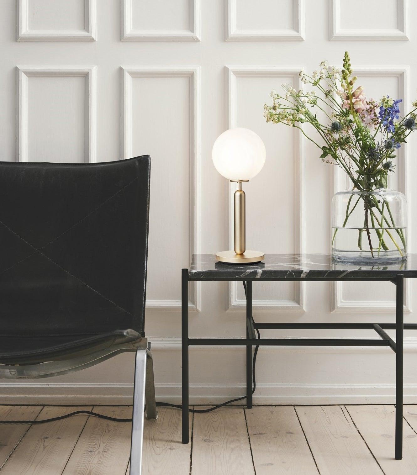 Noah Minimalist Glass Table Lamp - Blowlighting