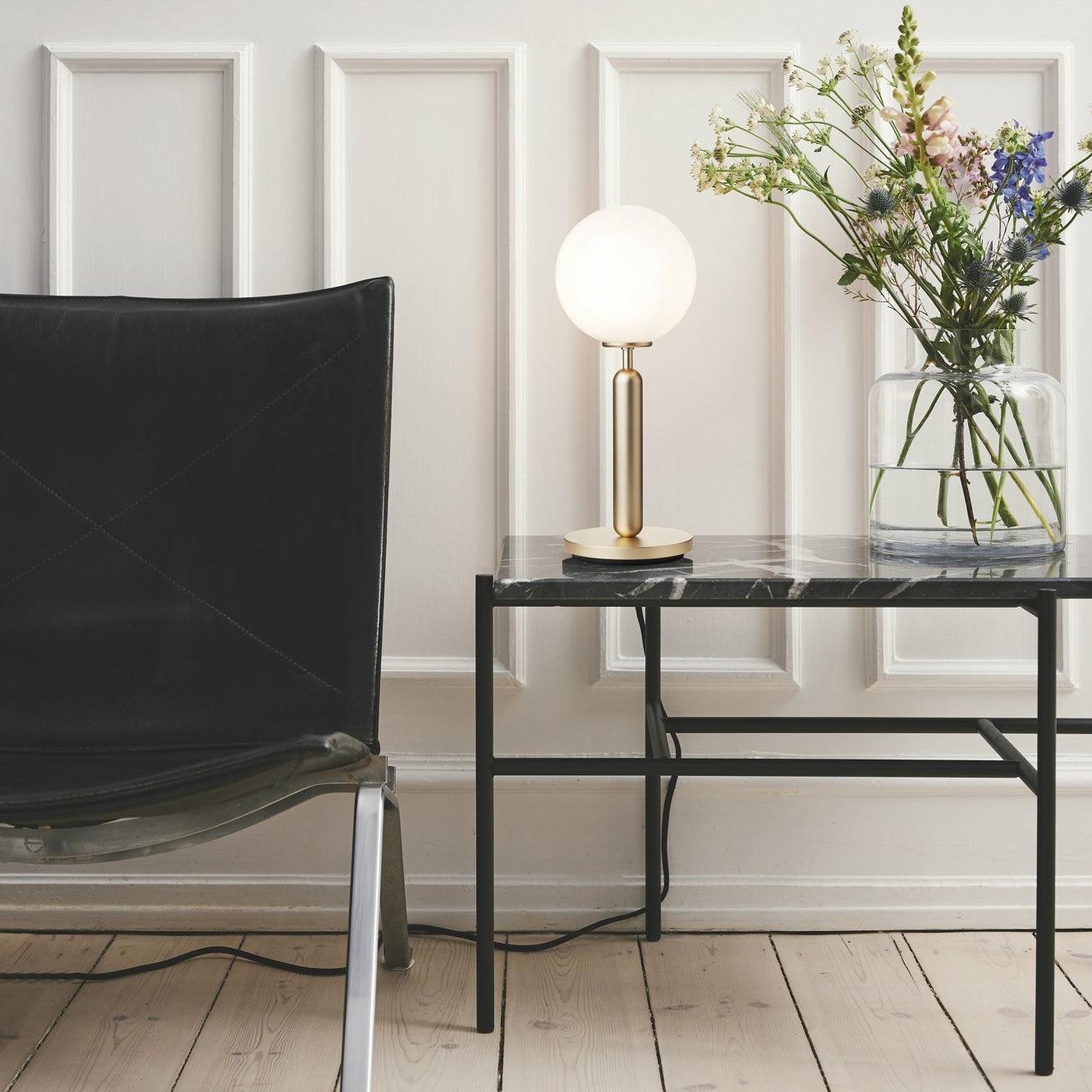 Noah Minimalist Glass Table Lamp - Blowlighting