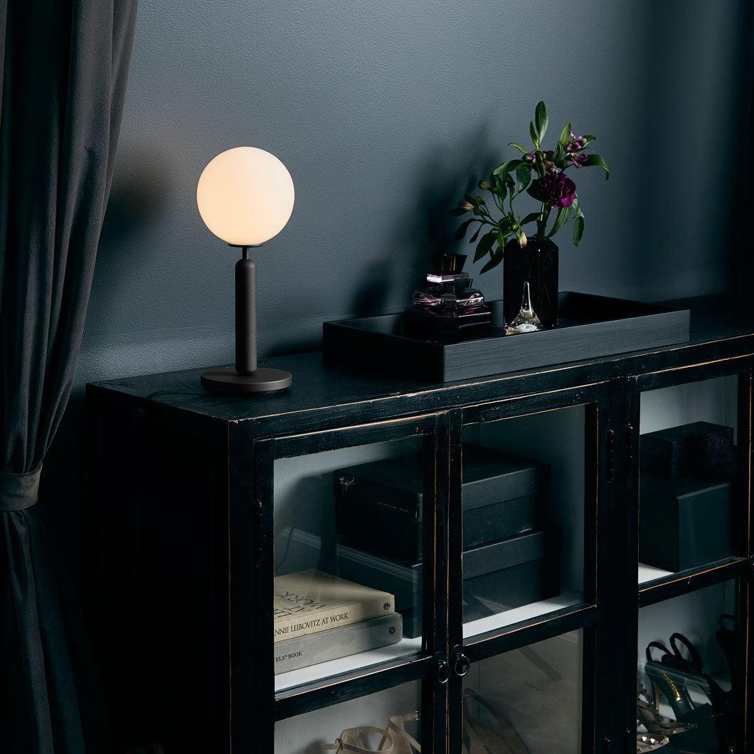 Noah Minimalist Glass Table Lamp - Blowlighting