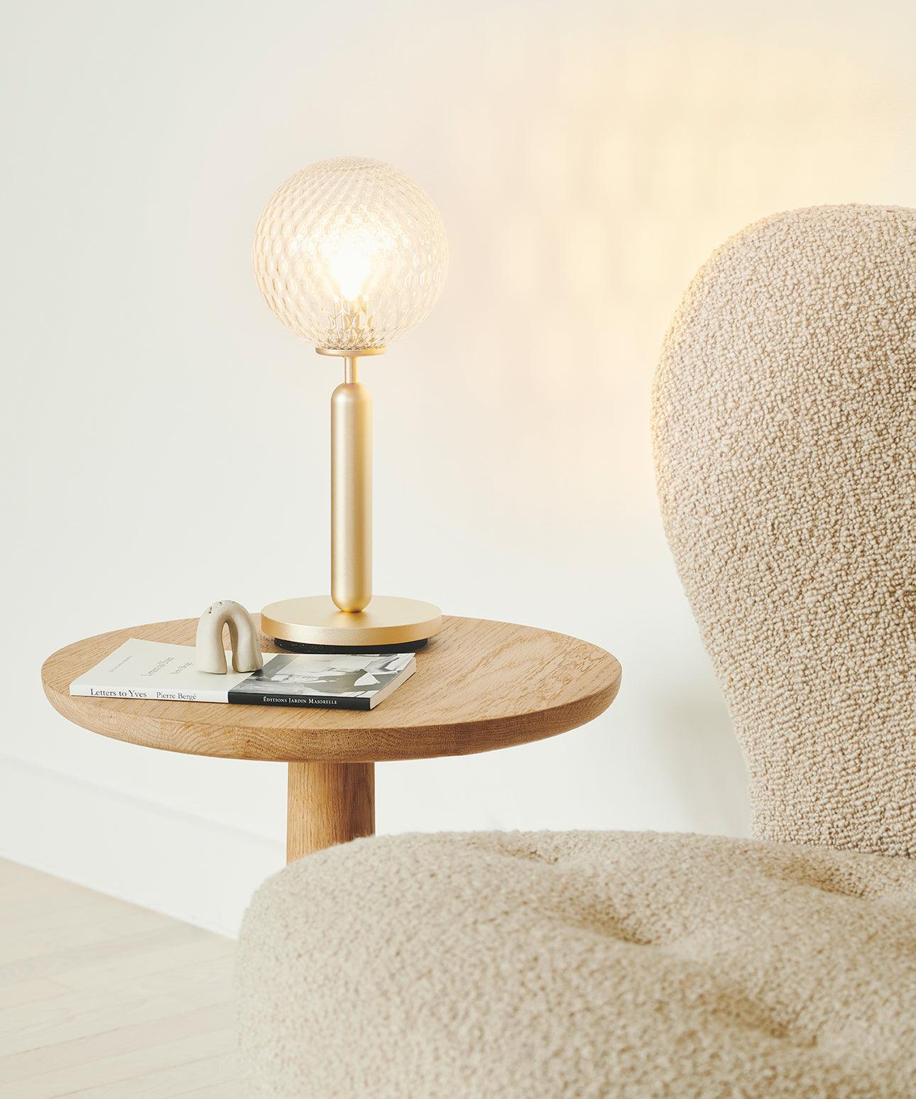 Noah Minimalist Glass Table Lamp - Blowlighting