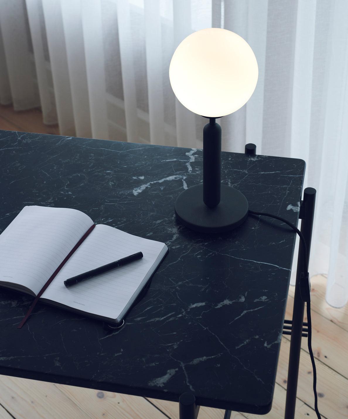 Noah Minimalist Glass Table Lamp - Blowlighting