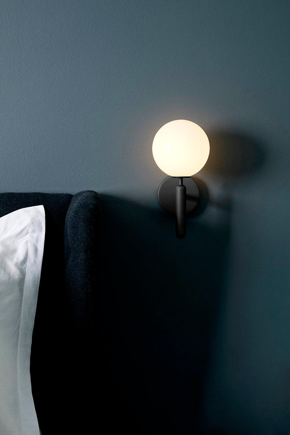 Nordica Plug-in Wall Lamp - Blowlighting