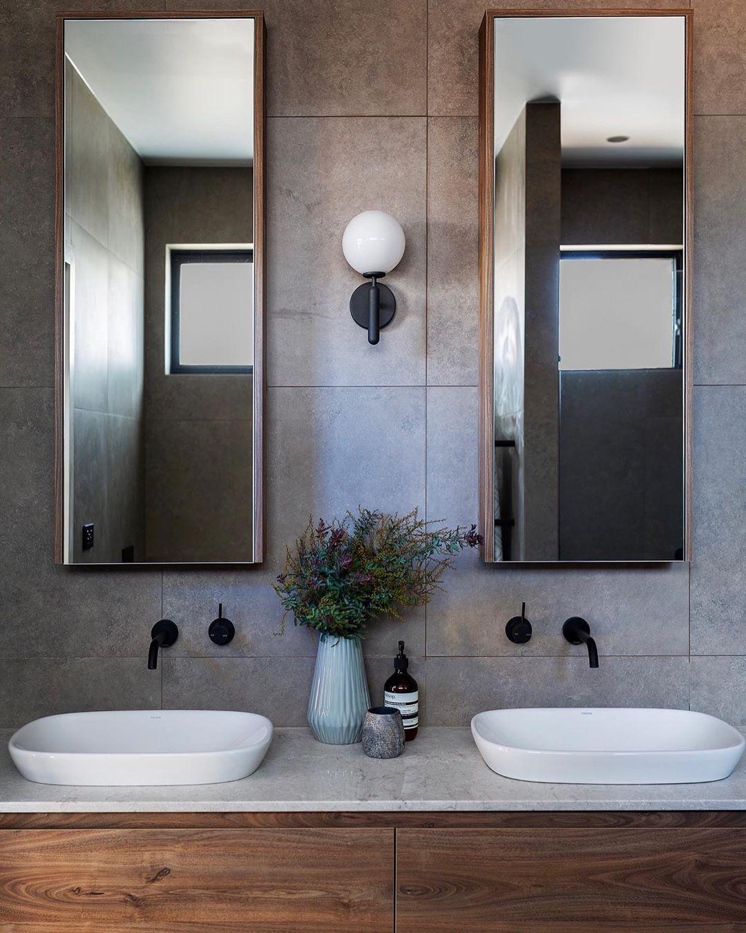 Nordica Plug-in Wall Lamp - Blowlighting
