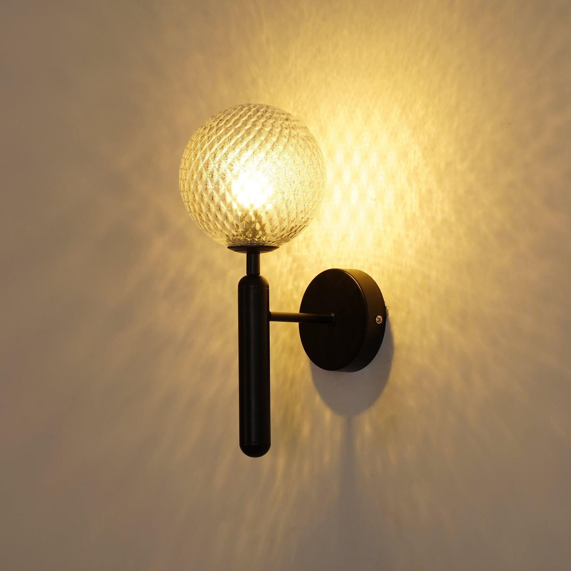 Nordica Plug-in Wall Lamp - Blowlighting