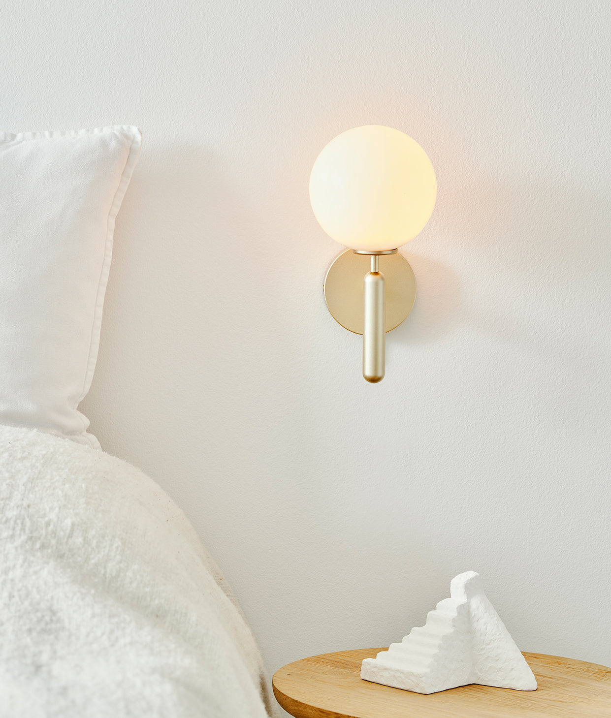 Nordica Plug-in Wall Lamp - Blowlighting