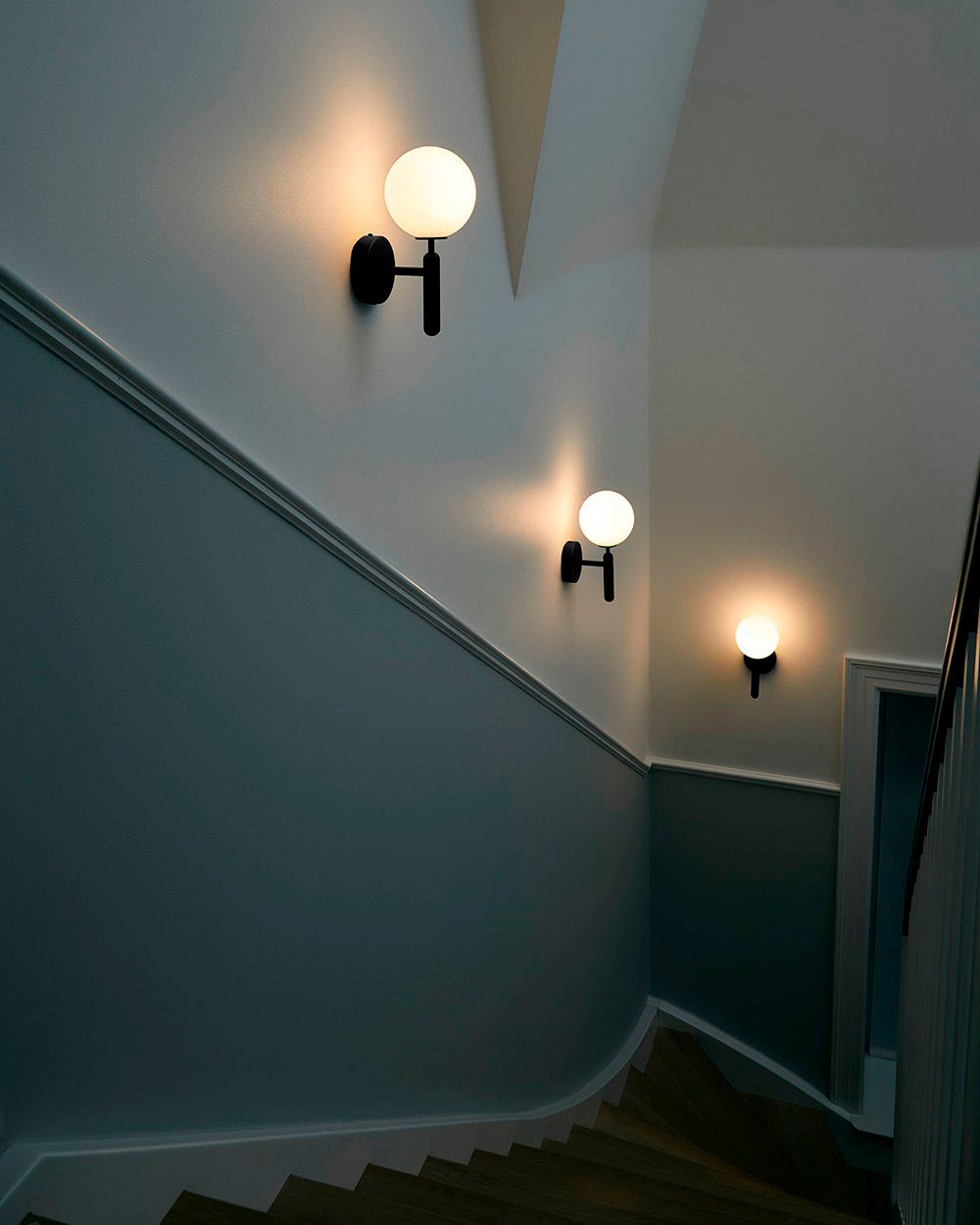 Nordica Plug-in Wall Lamp - Blowlighting