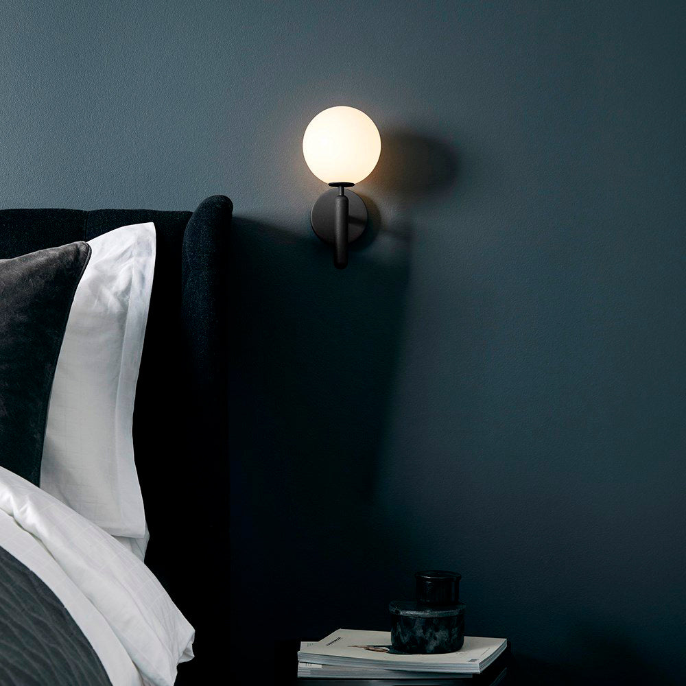 Nordica Plug-in Wall Lamp - Blowlighting