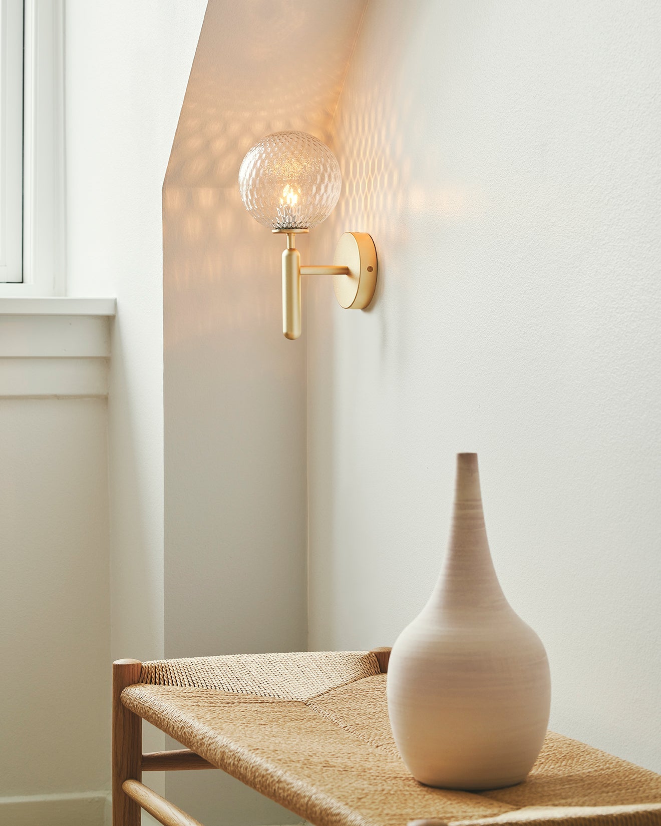 Nordica Plug-in Wall Lamp - Blowlighting