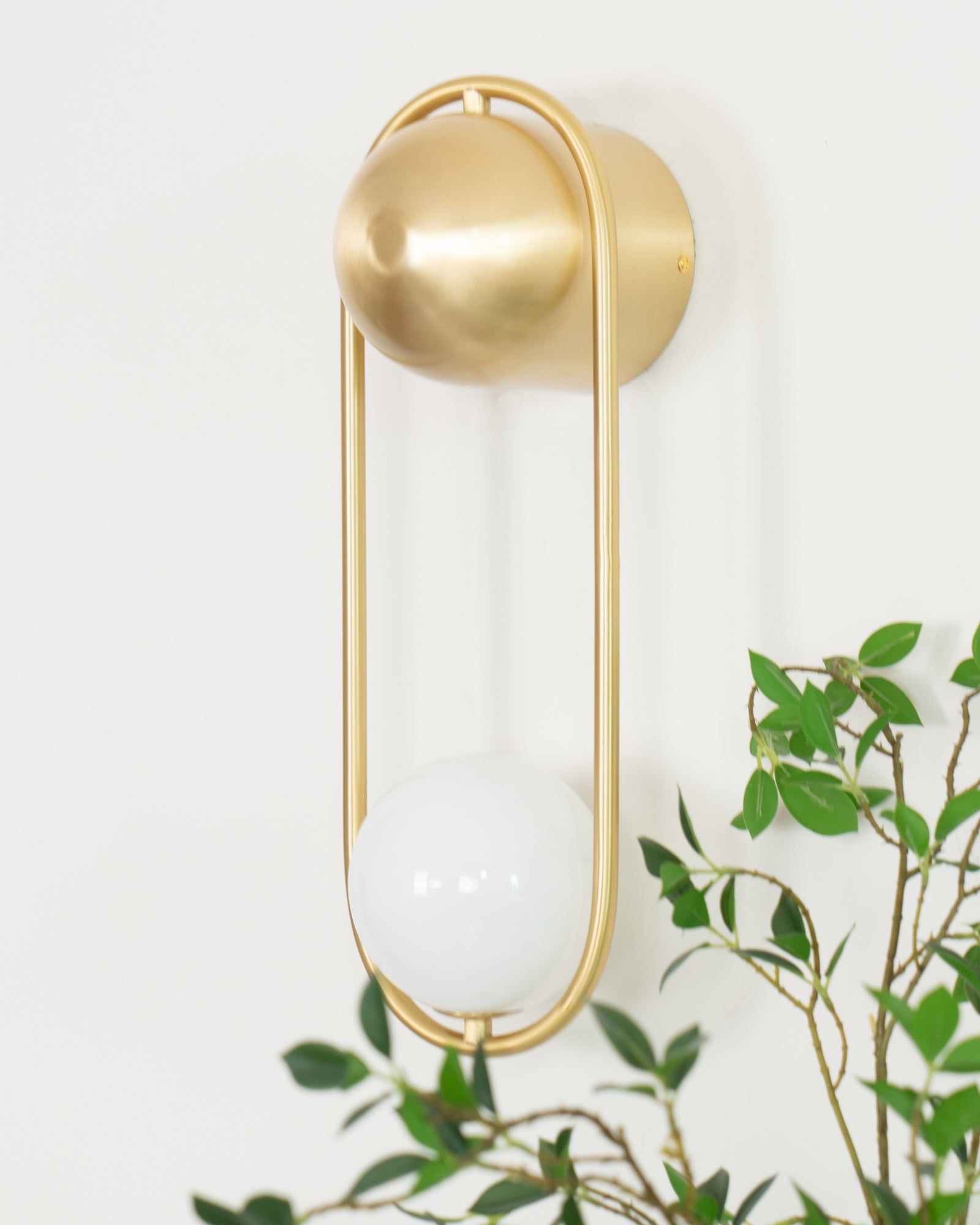 Mila Wall Lamp - Blowlighting