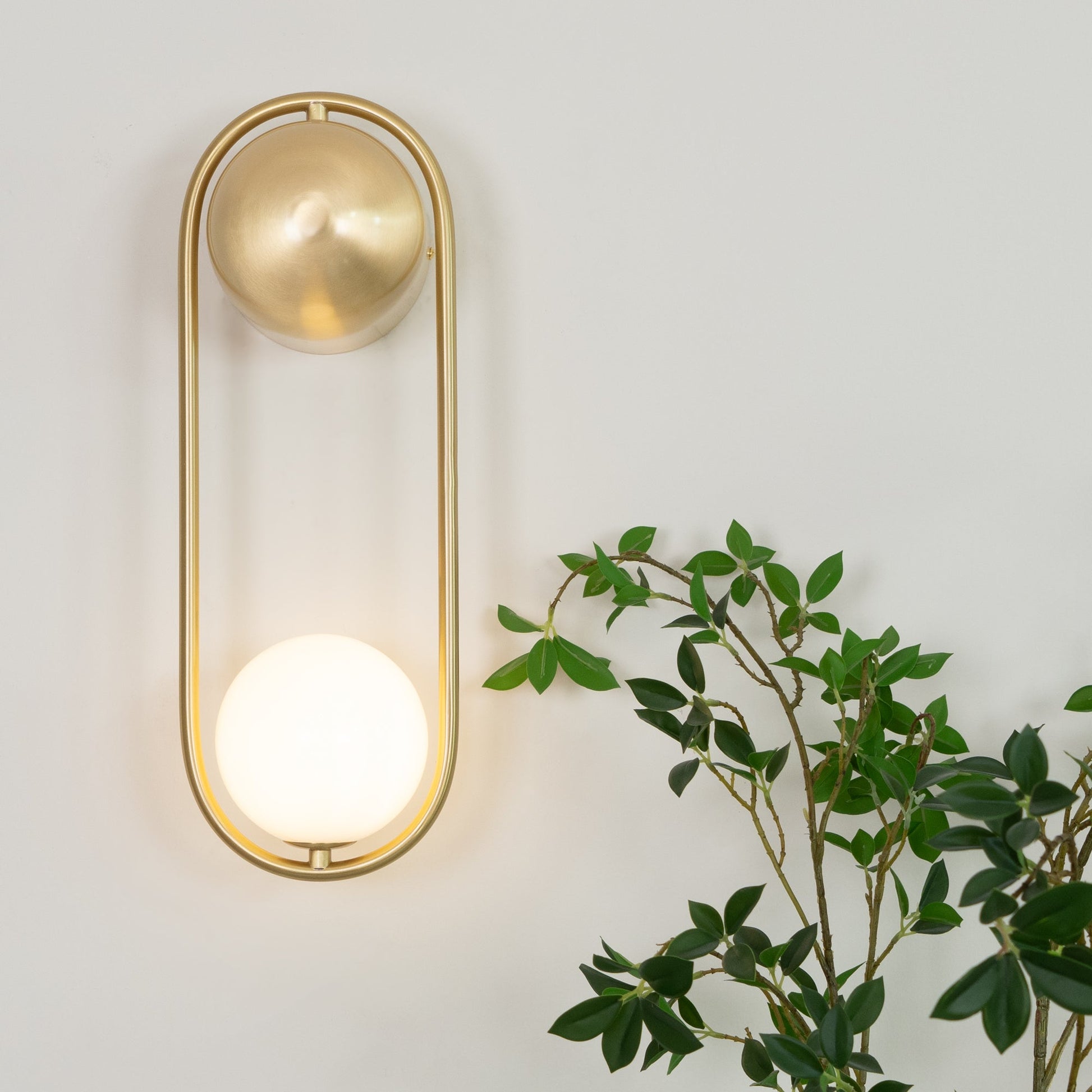 Mila Wall Lamp - Blowlighting