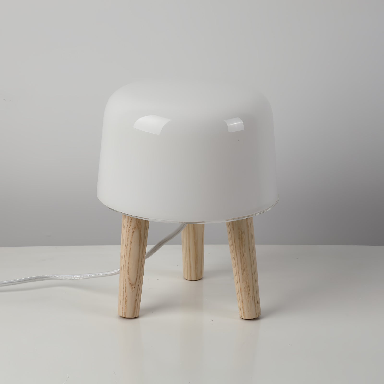 Milk Table Lamp - Blowlighting