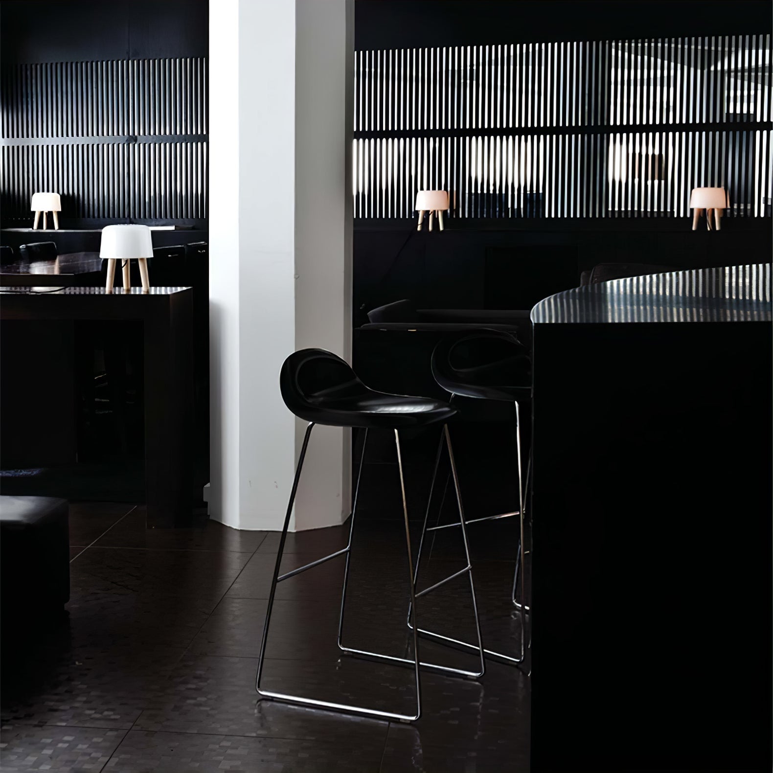 Milk Table Lamp - Blowlighting