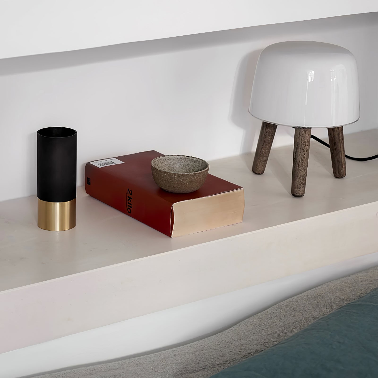 Milk Table Lamp - Blowlighting