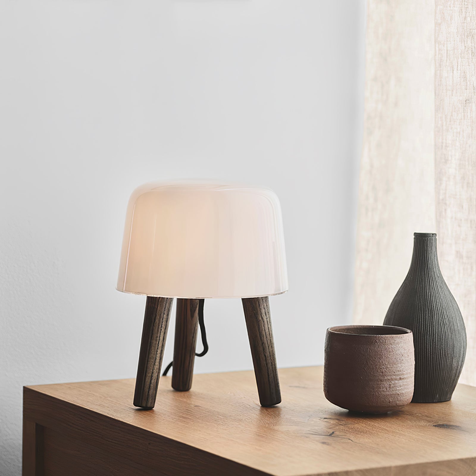Milk Table Lamp - Blowlighting