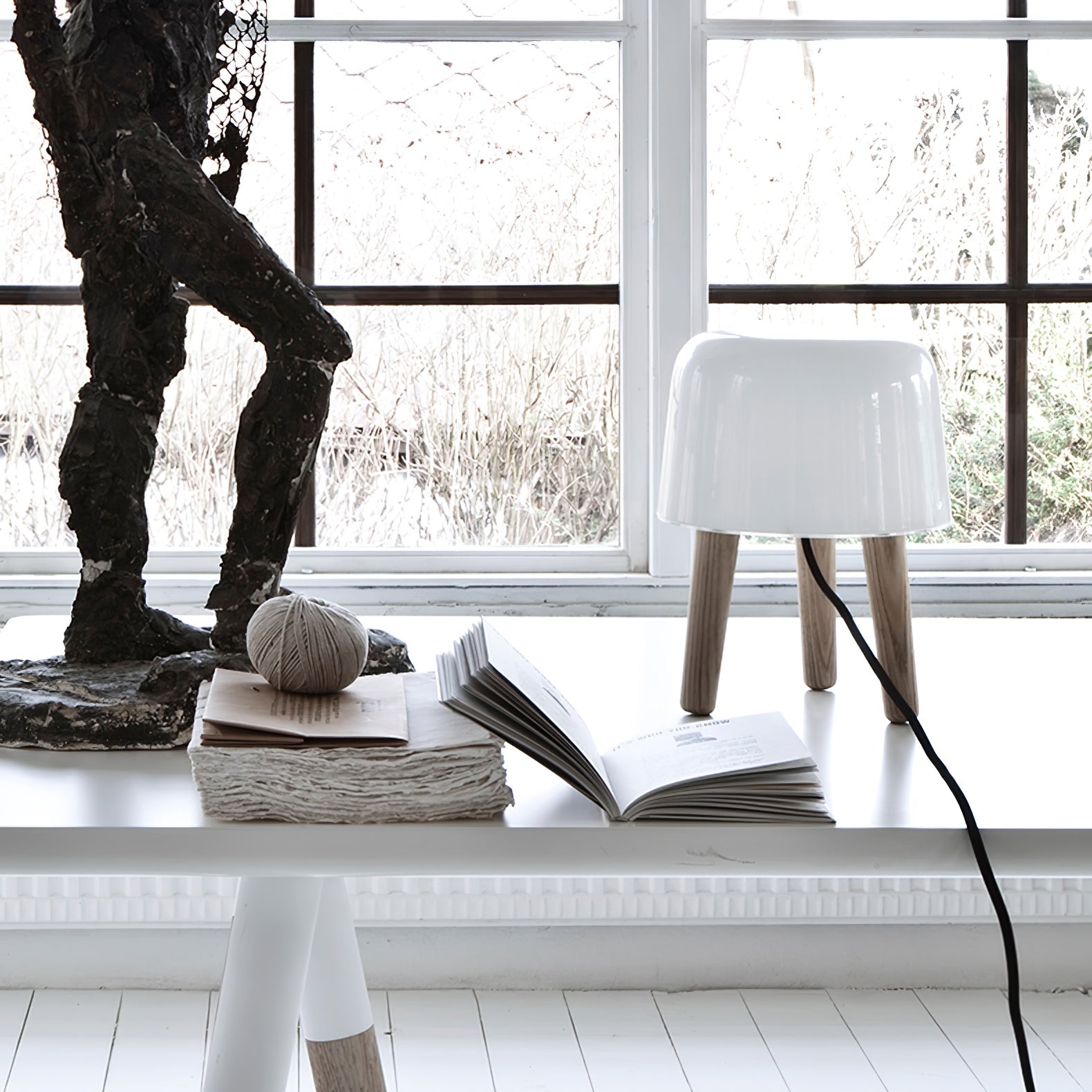 Milk Table Lamp - Blowlighting