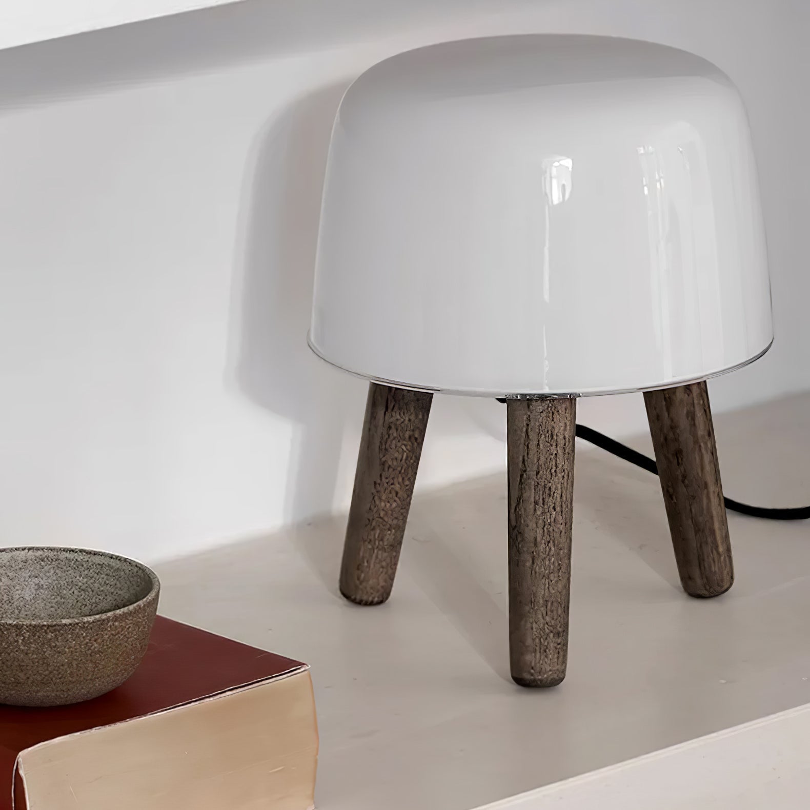 Milk Table Lamp - Blowlighting