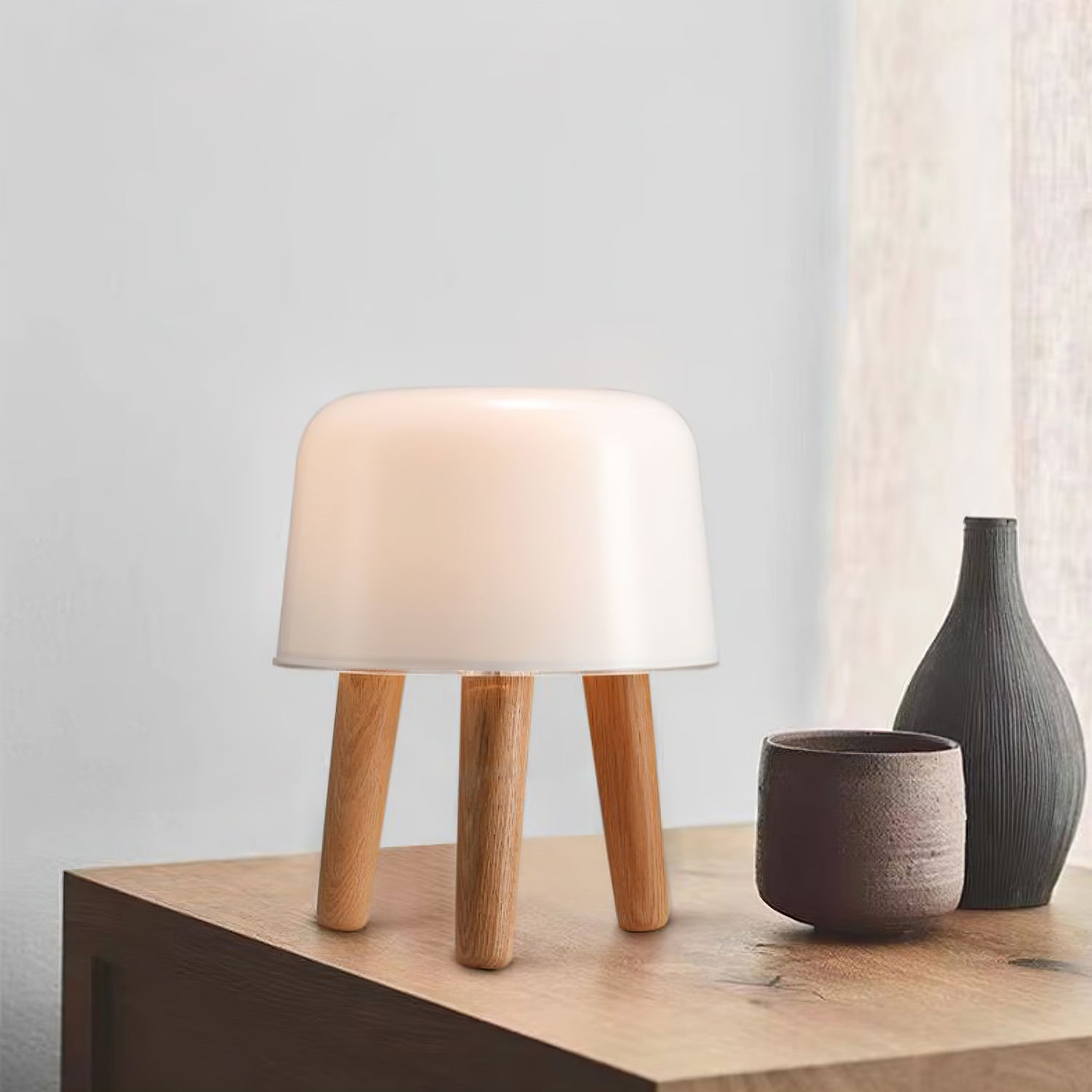 Milk Table Lamp - Blowlighting
