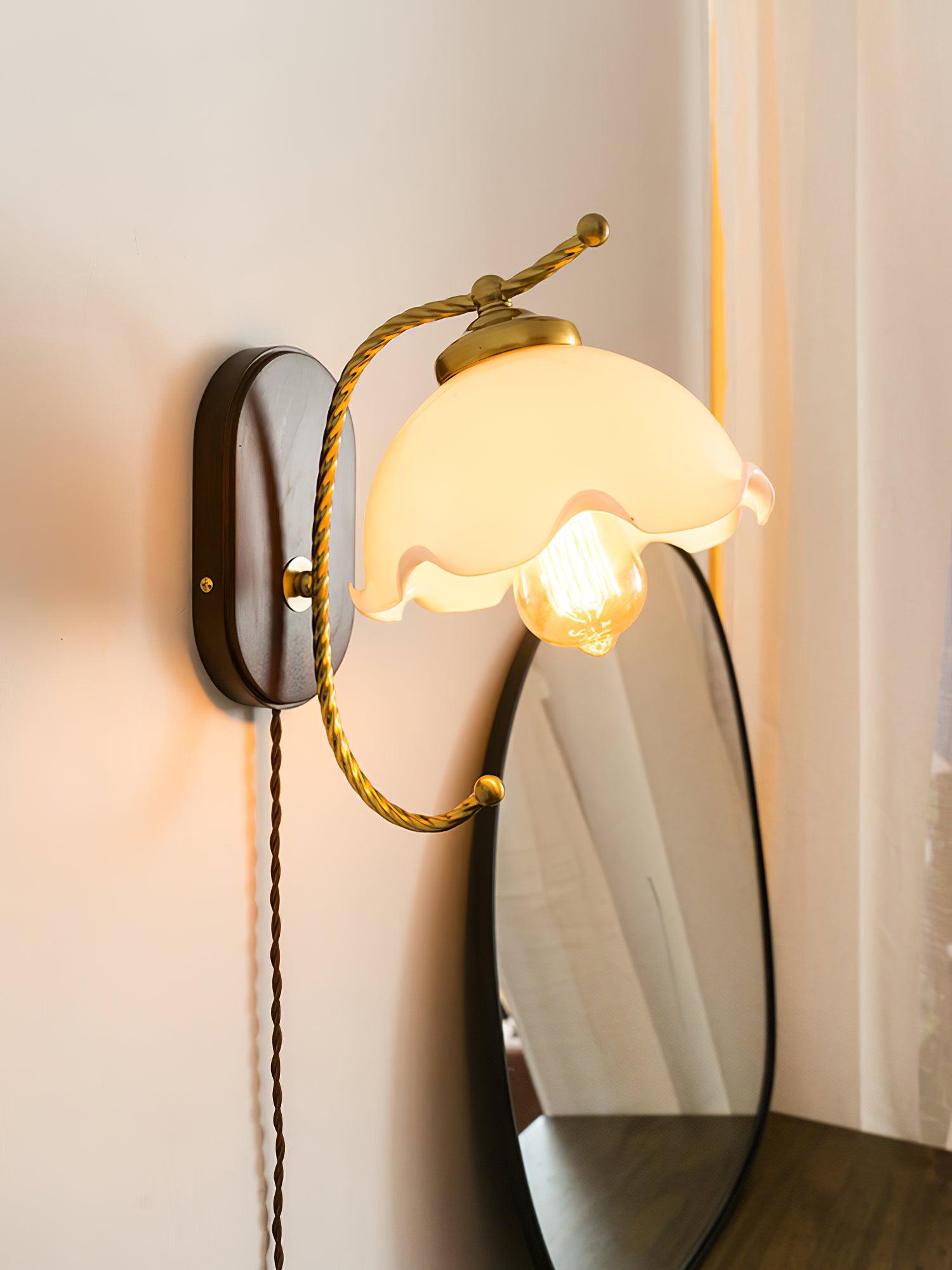 Milky Flower Wall Light - Blowlighting