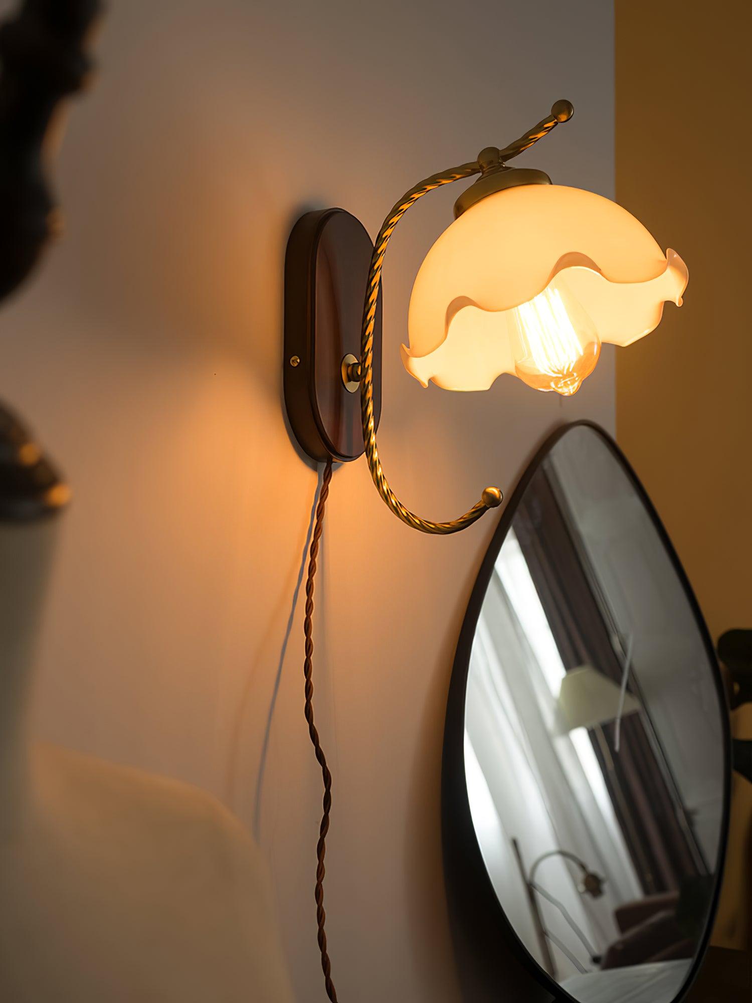 Milky Flower Wall Light - Blowlighting