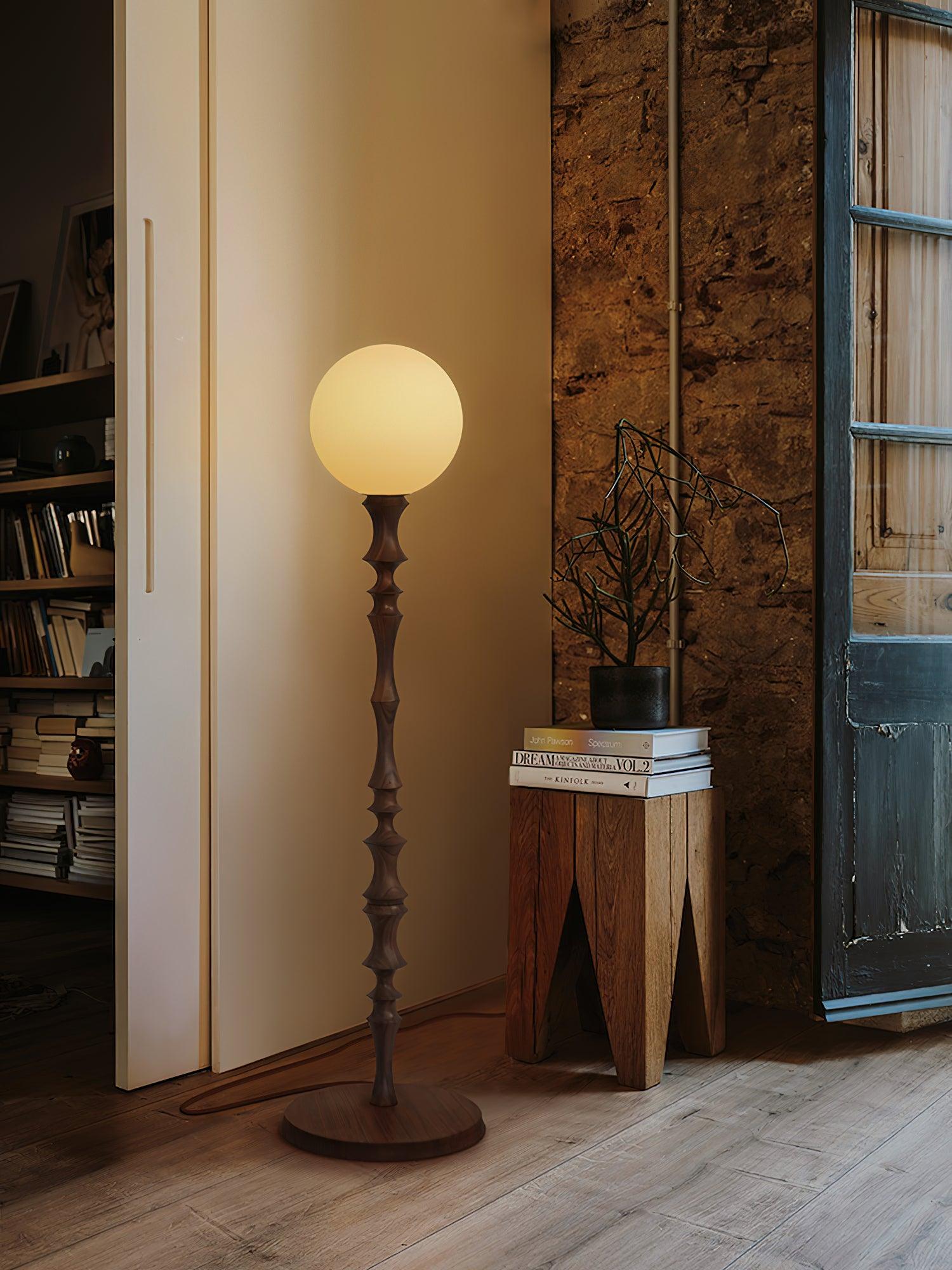 Milo Floor Lamp - Blowlighting