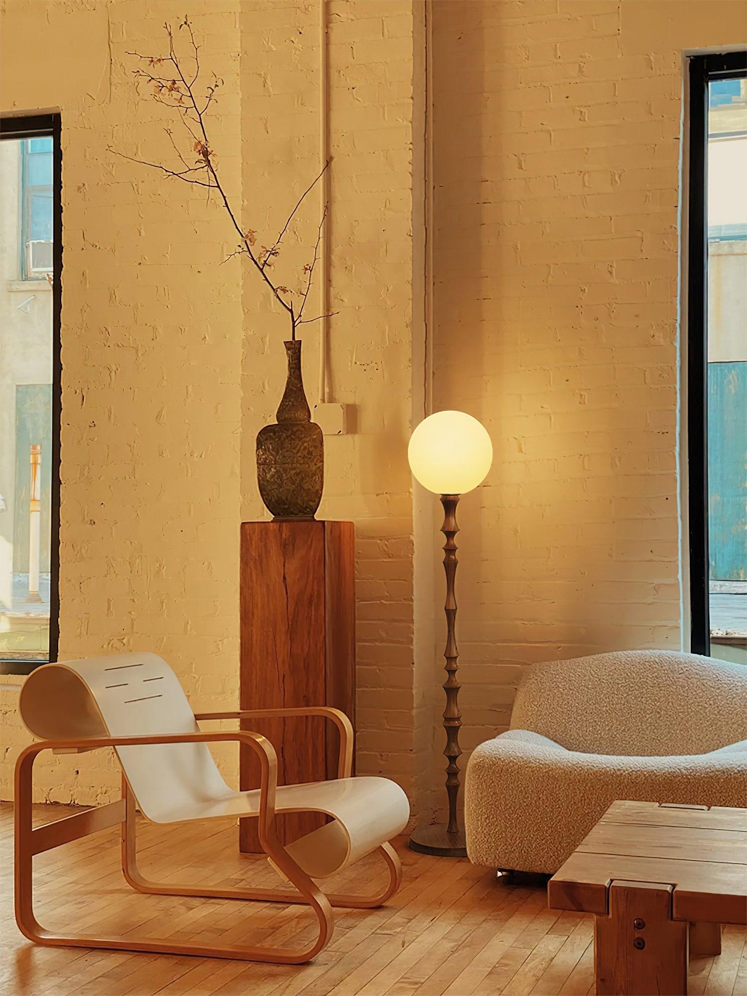 Milo Floor Lamp - Blowlighting