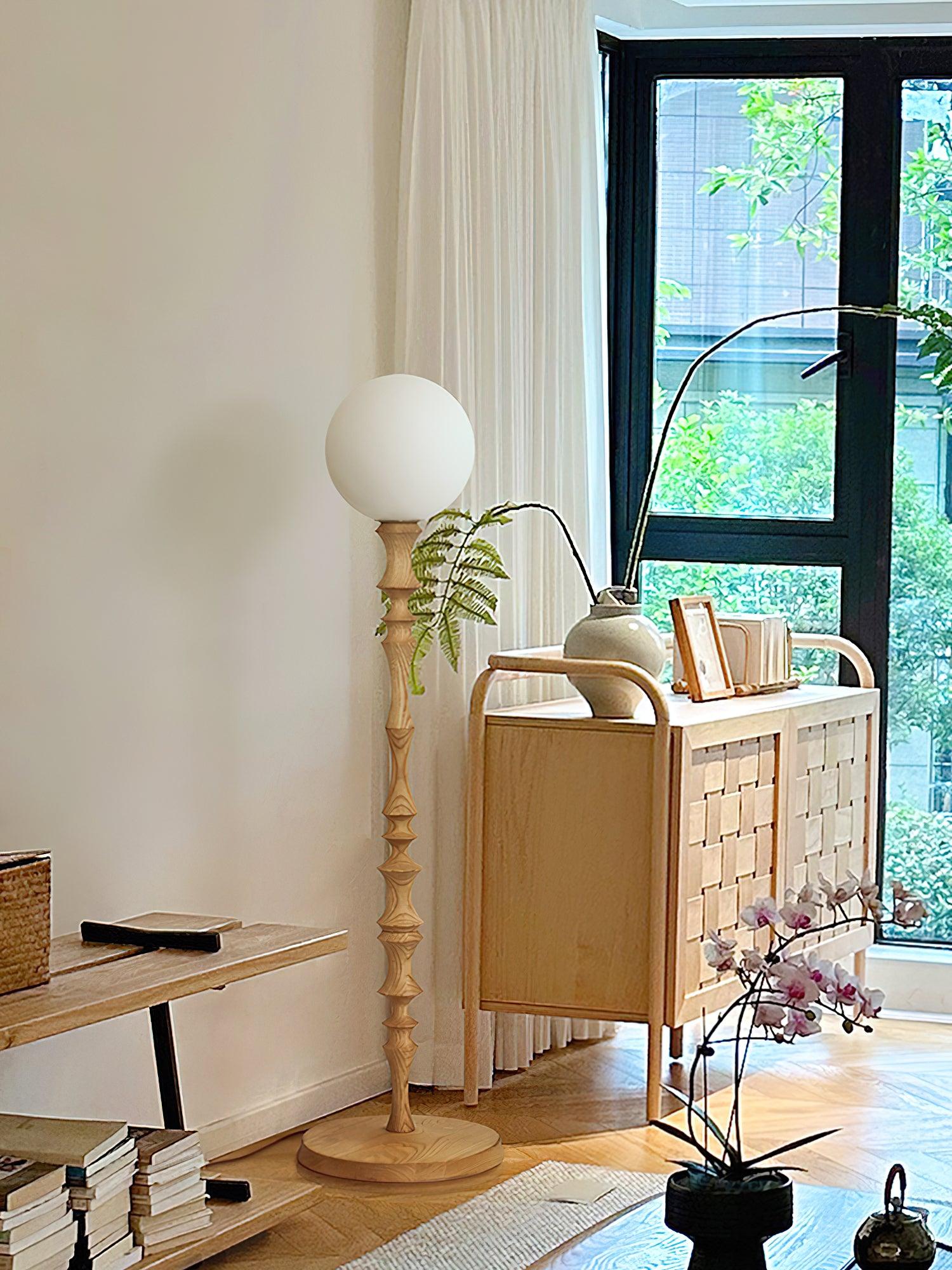 Milo Floor Lamp - Blowlighting
