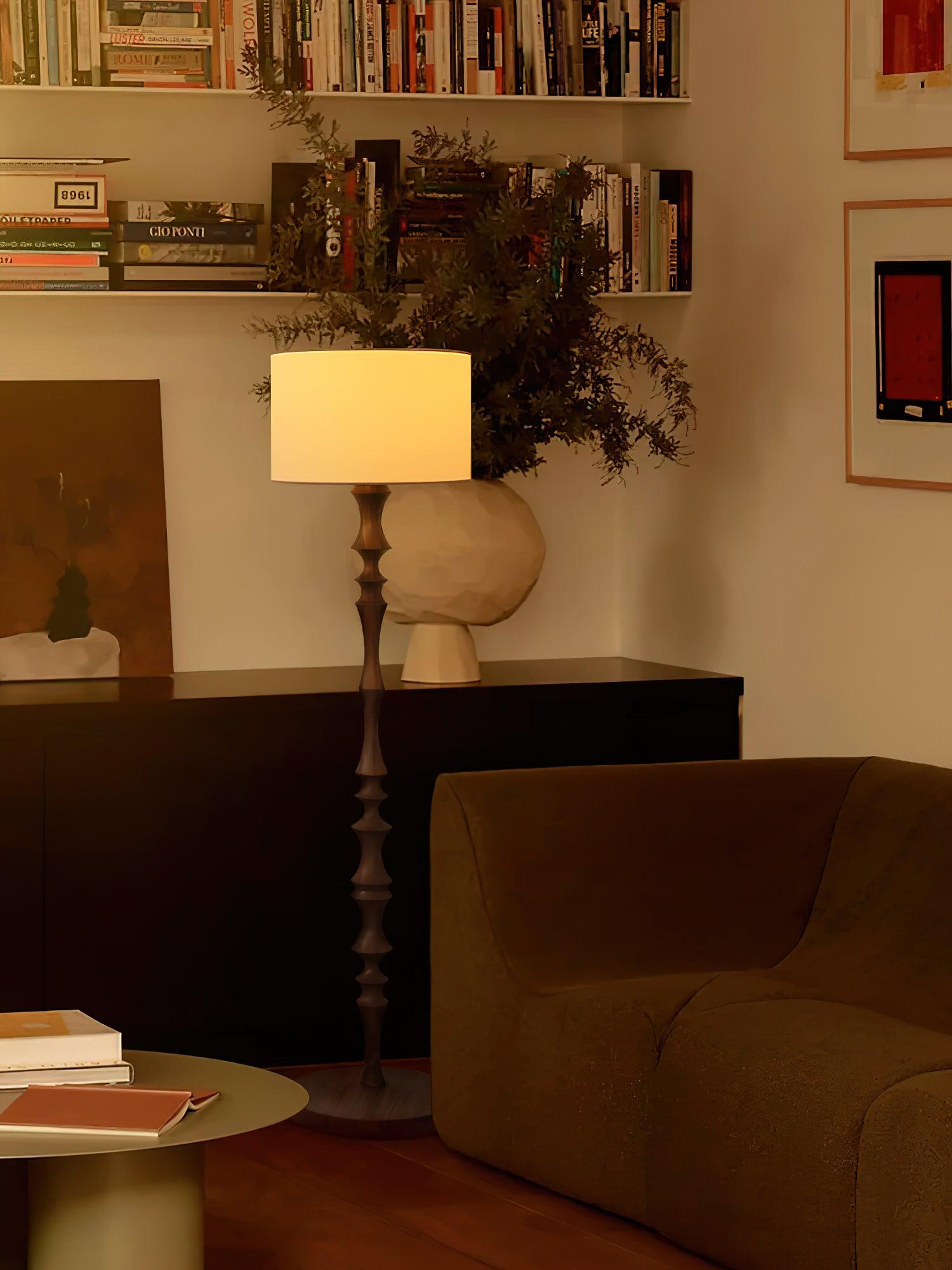 Milo Floor Lamp - Blowlighting