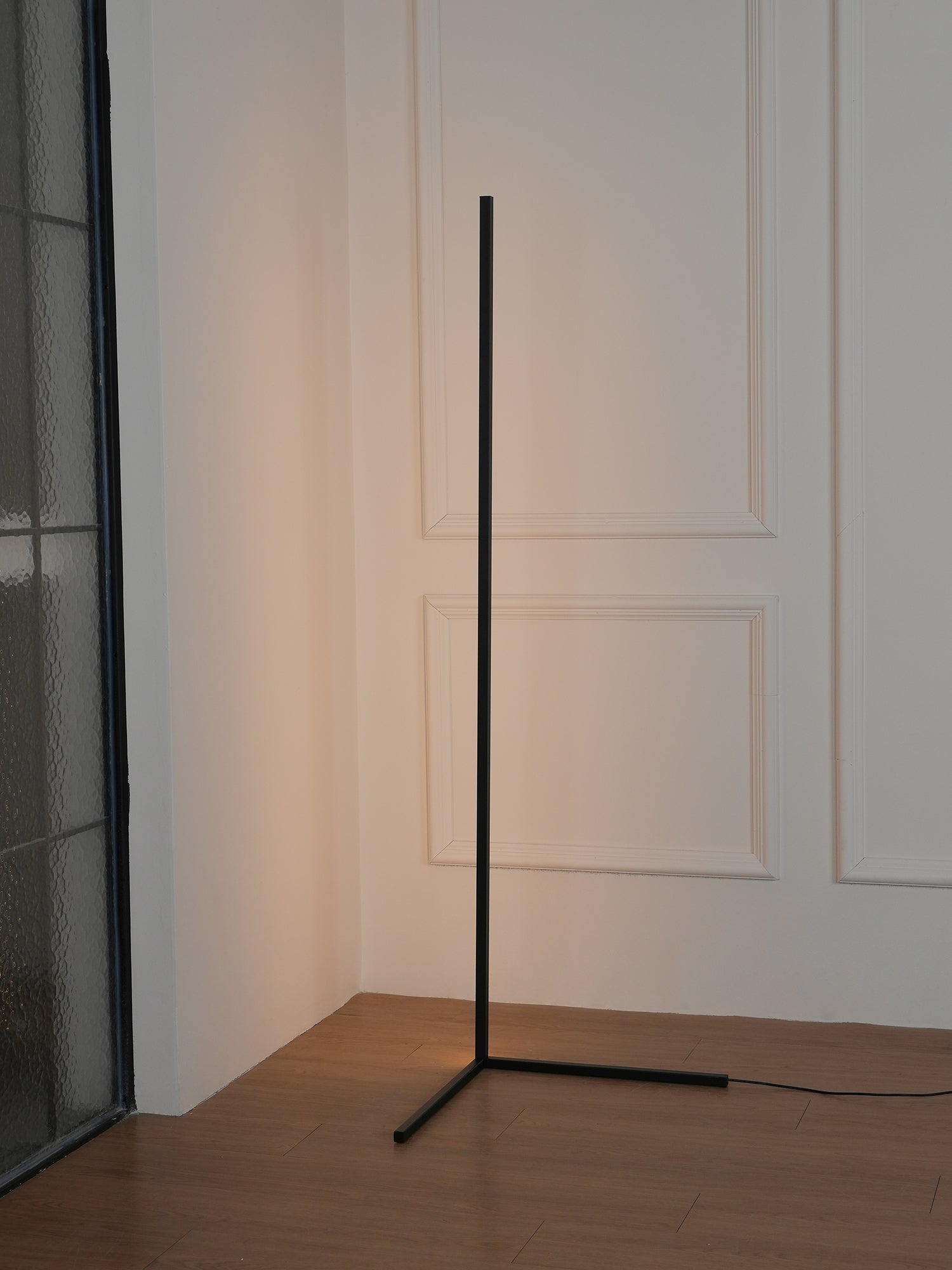 Minimalist LED Floor Lamp - Blowlighting