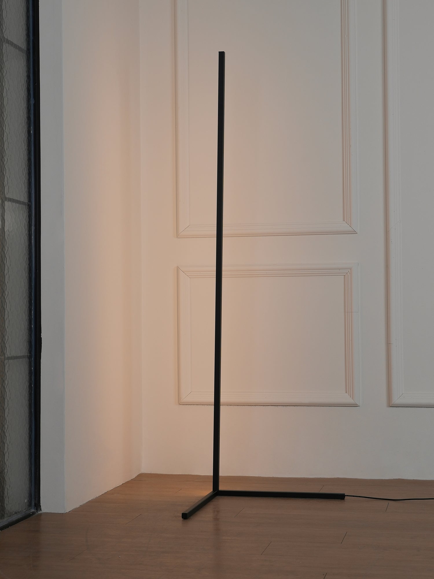 Minimalist LED Floor Lamp - Blowlighting